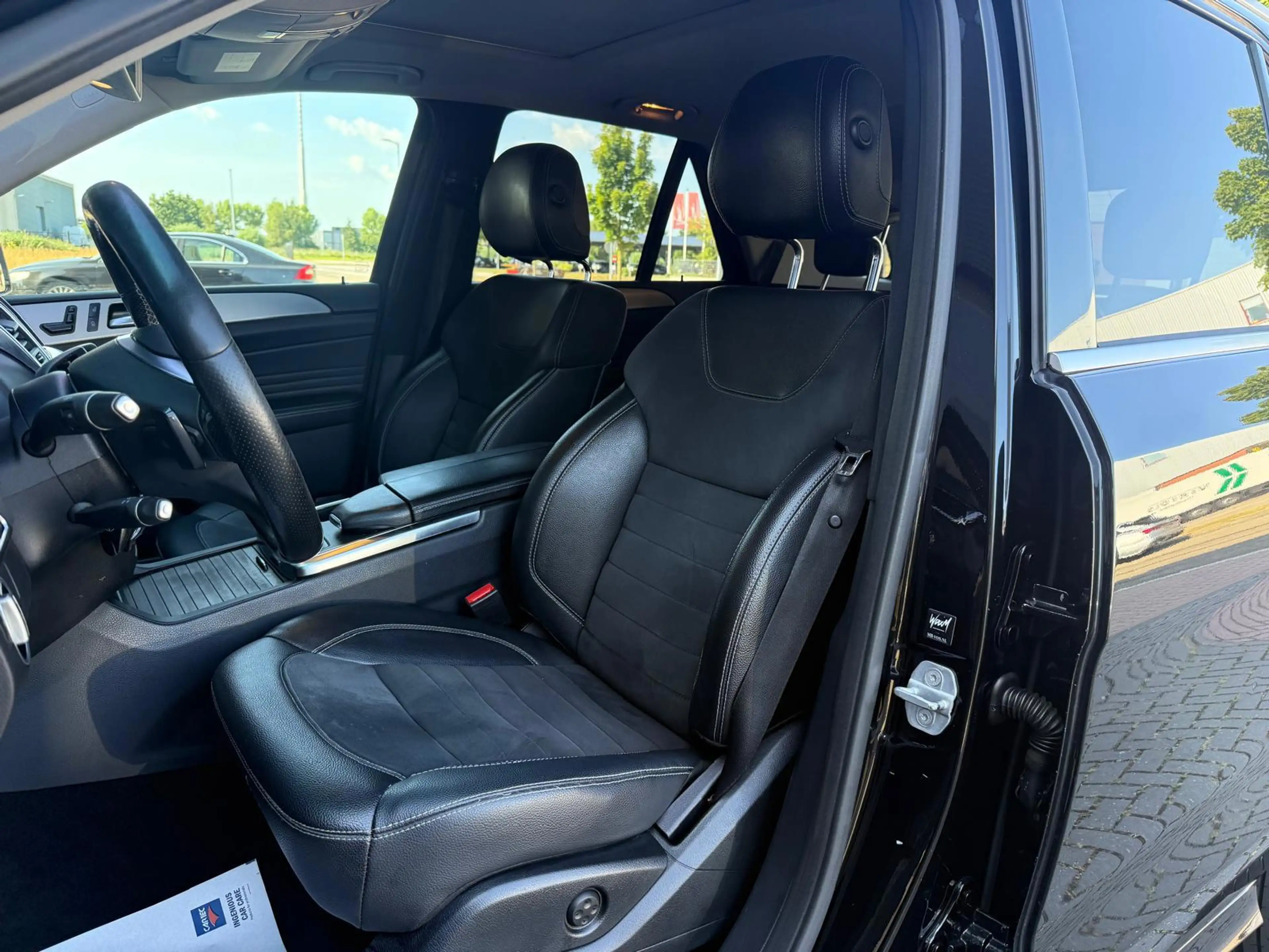 Mercedes-Benz ML 350 M-klasse Edition 1 — photo 12