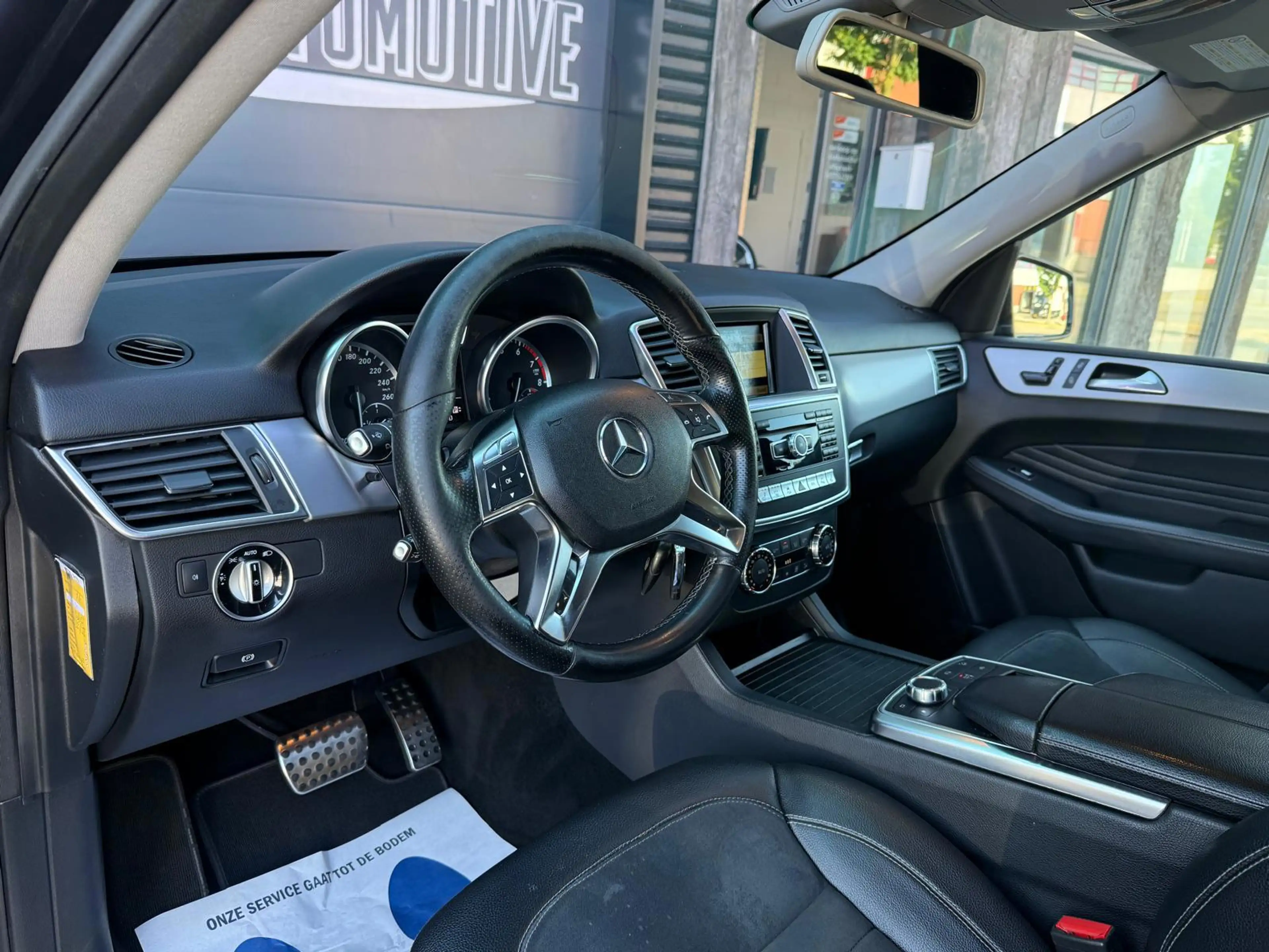 Mercedes-Benz ML 350 M-klasse Edition 1 — photo 9