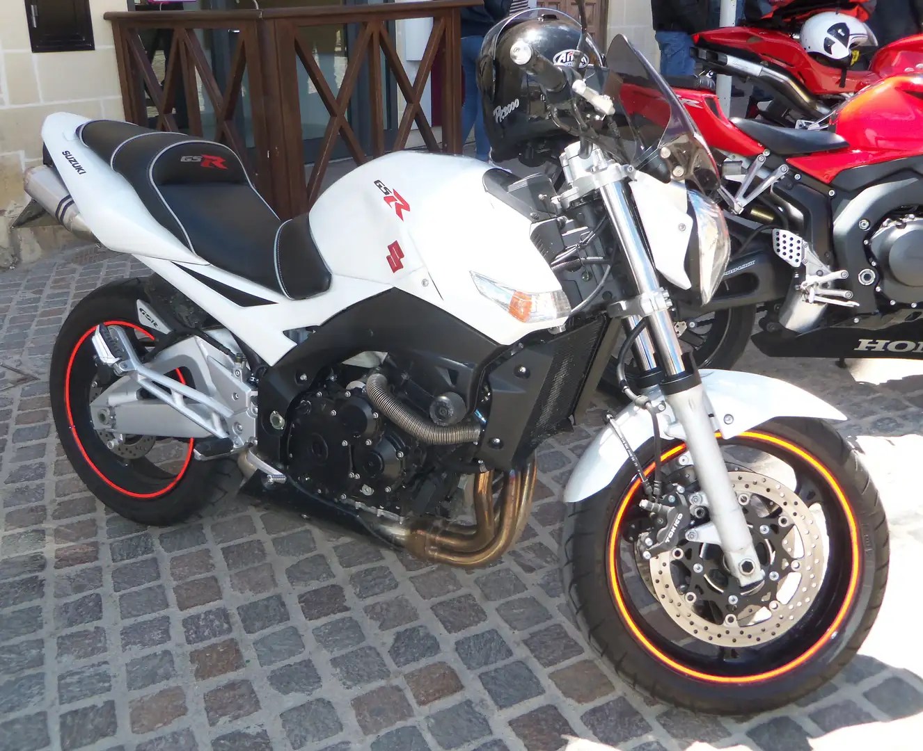 Suzuki GSR 600 Bianco - 2