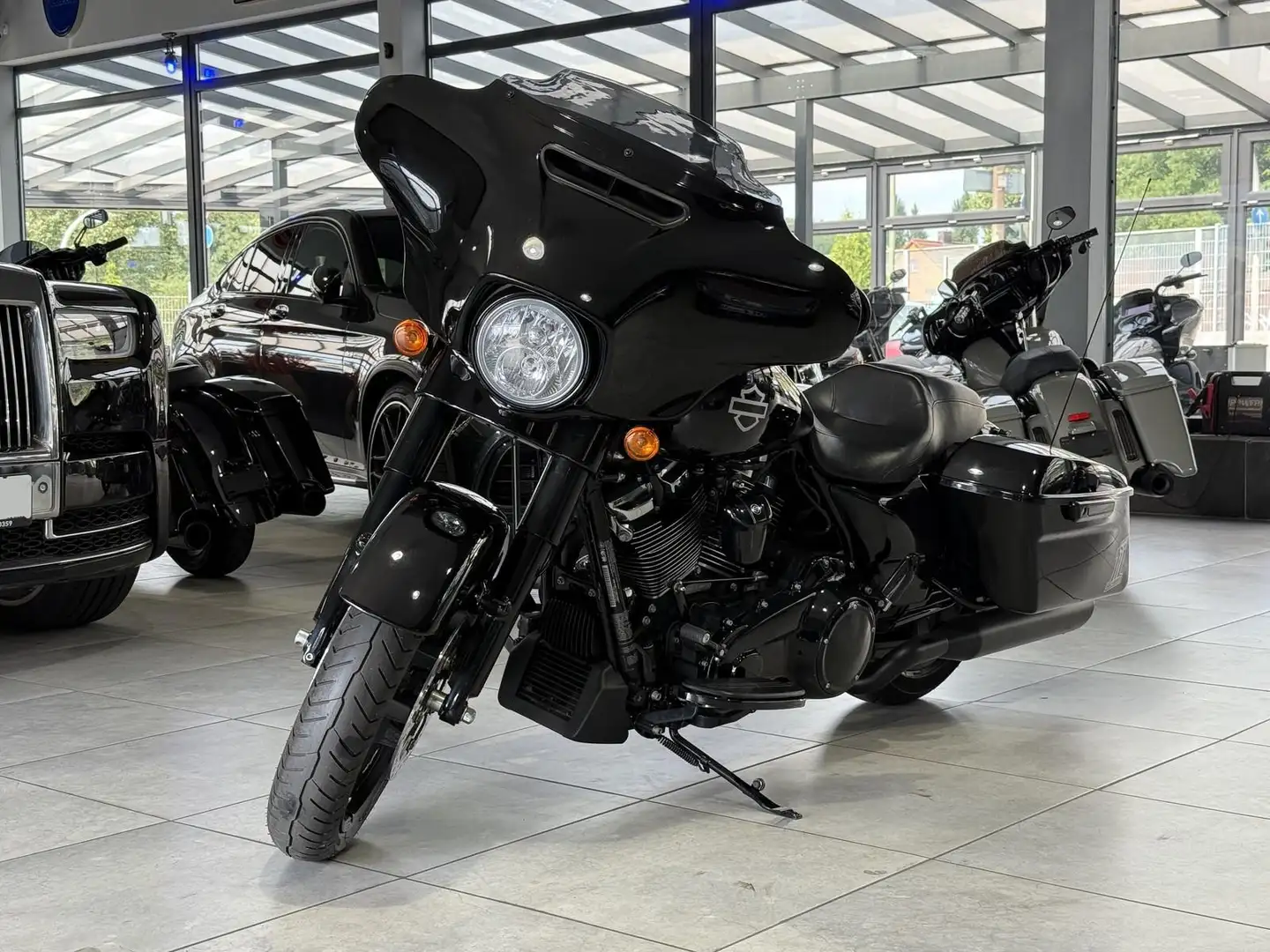 Harley-Davidson Street Glide FLHX Street Glide 107 ci Černá - 1