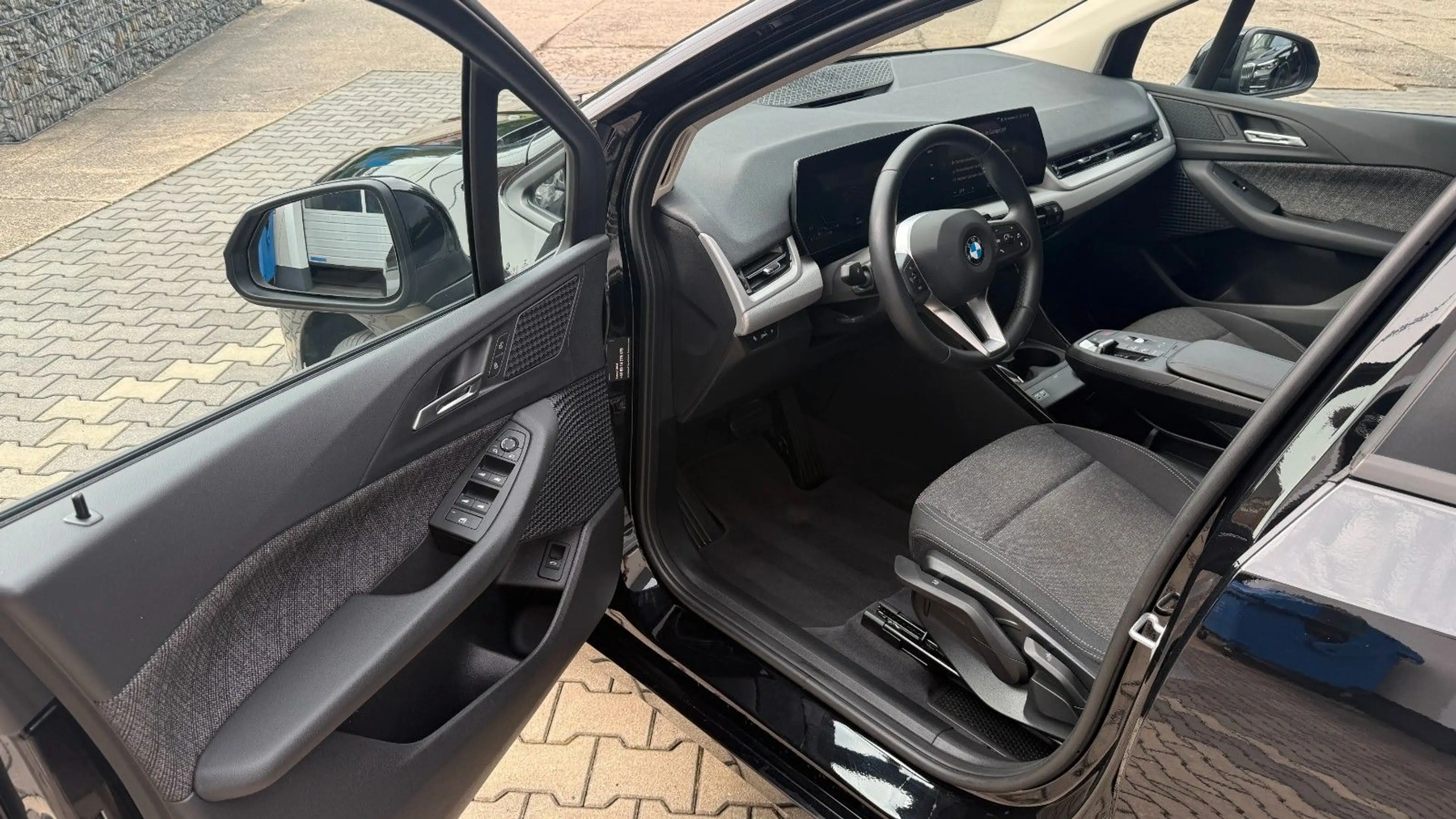 BMW 218 218i Actibe Tourer LED Navi Autom Temp DAB — photo 14