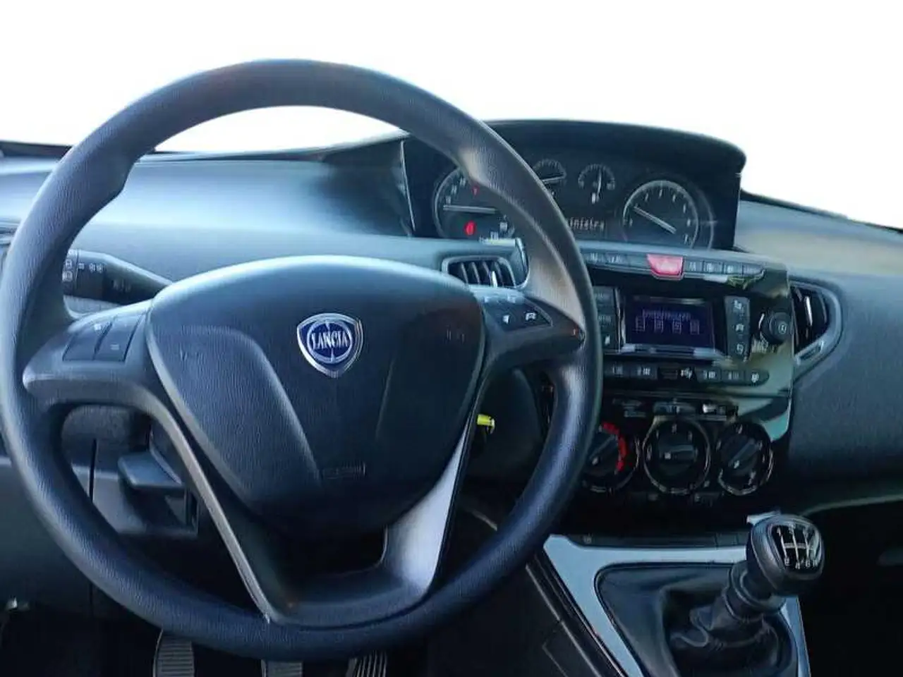 Lancia Ypsilon 2022