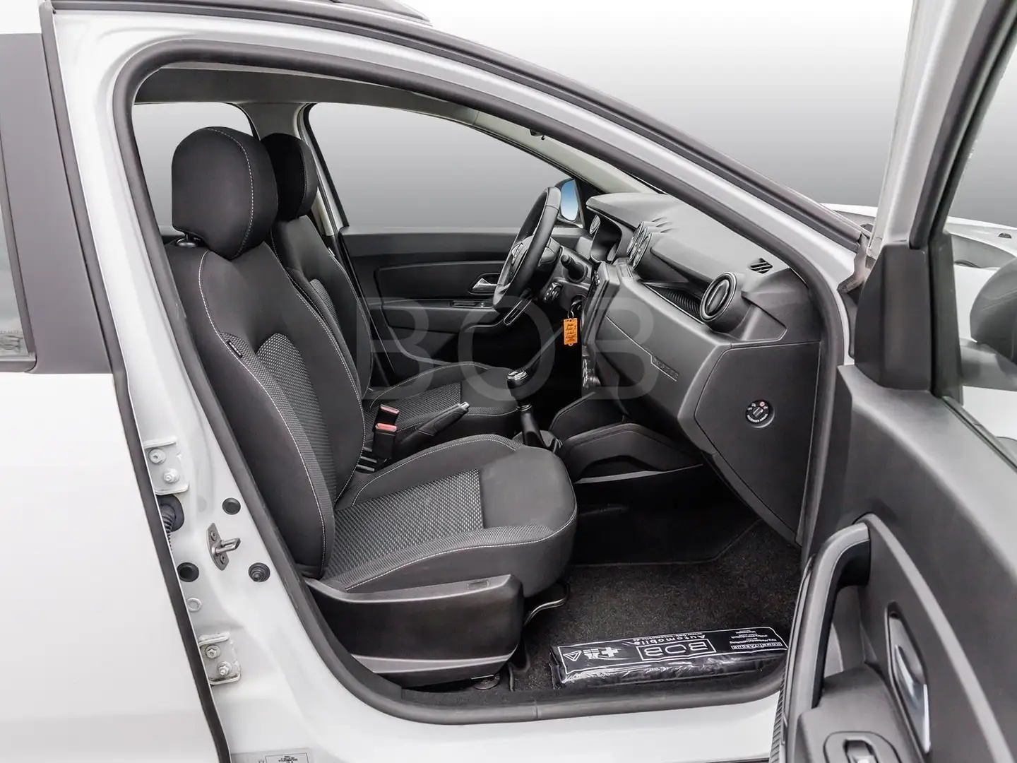 Dacia Duster II TCe 100 Comfort PDC KLIMA BT ZV AUX Weiß - 2