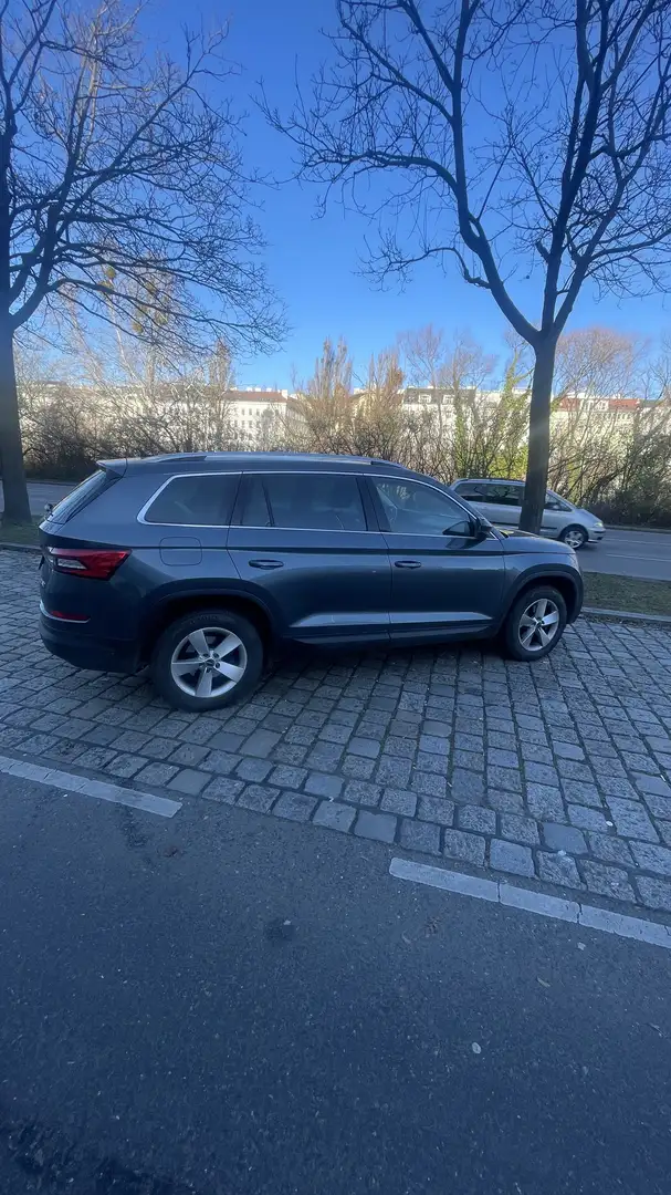 Skoda Kodiaq Style Inklusive Standheizung und Anhängerkupplung Grau - 1