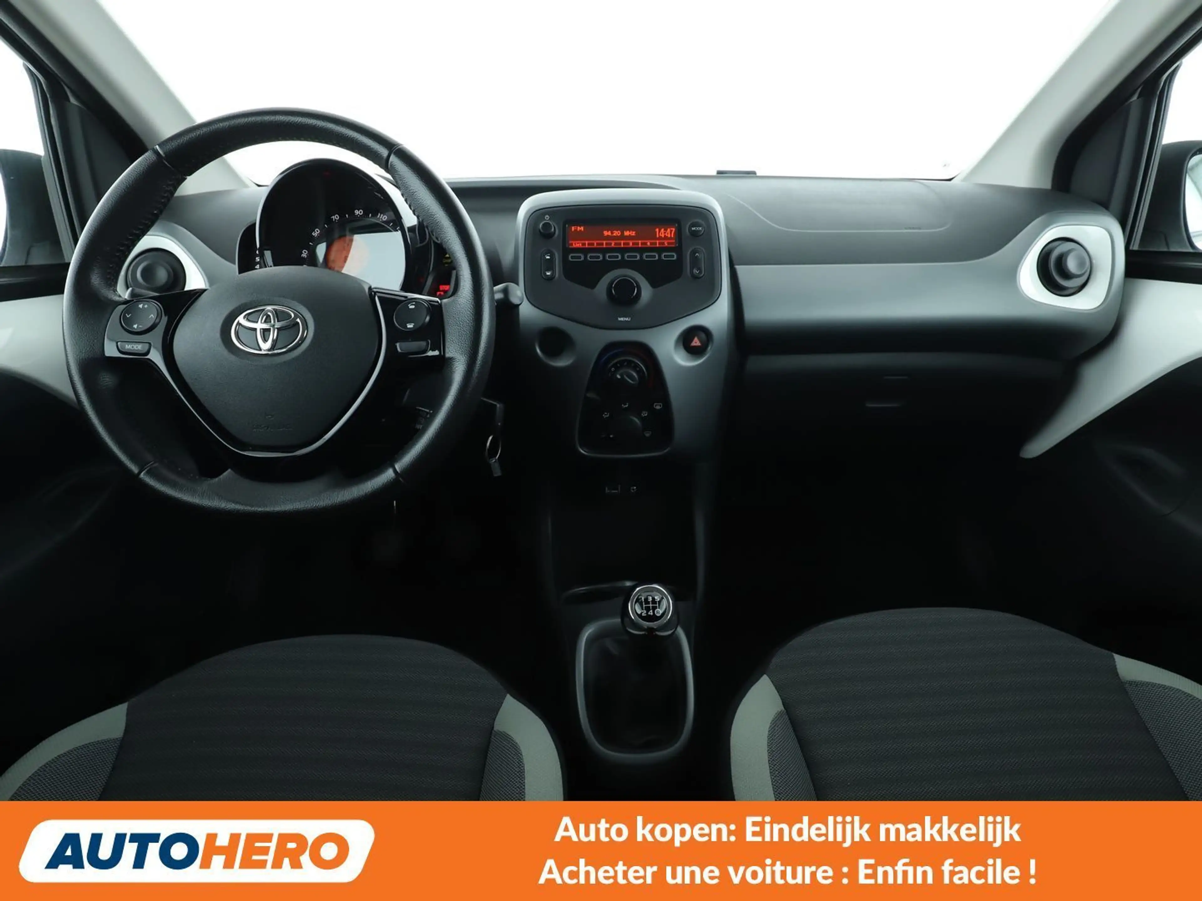 Toyota Aygo 1.0 X-Wave — photo 14