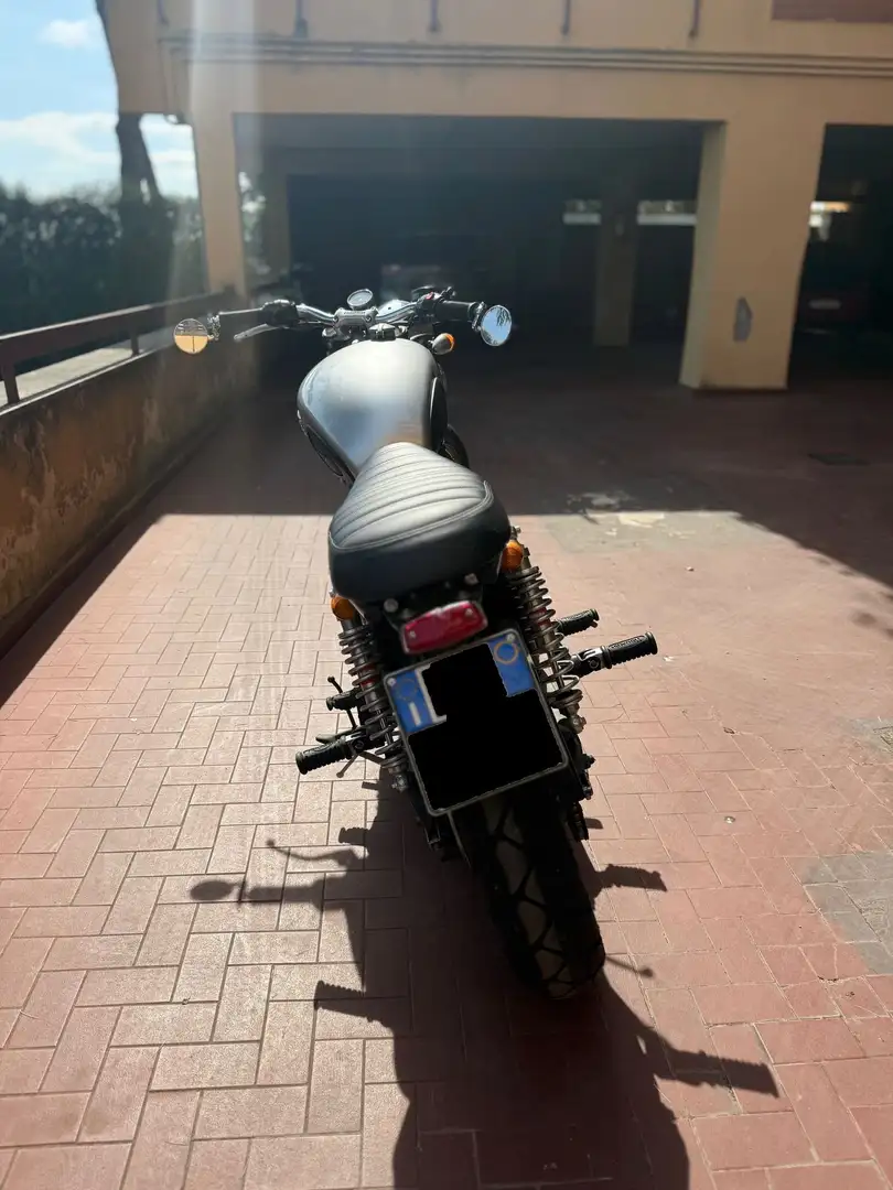 Triumph Bonneville SE Grijs - 1