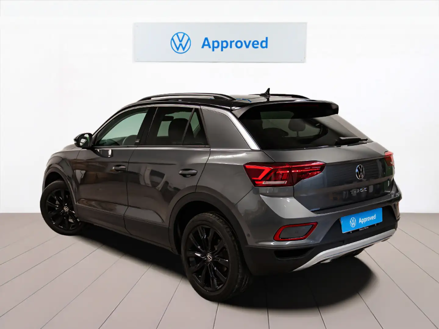 Volkswagen T-Roc 2.0TDI Dark 85kW Gris - 2