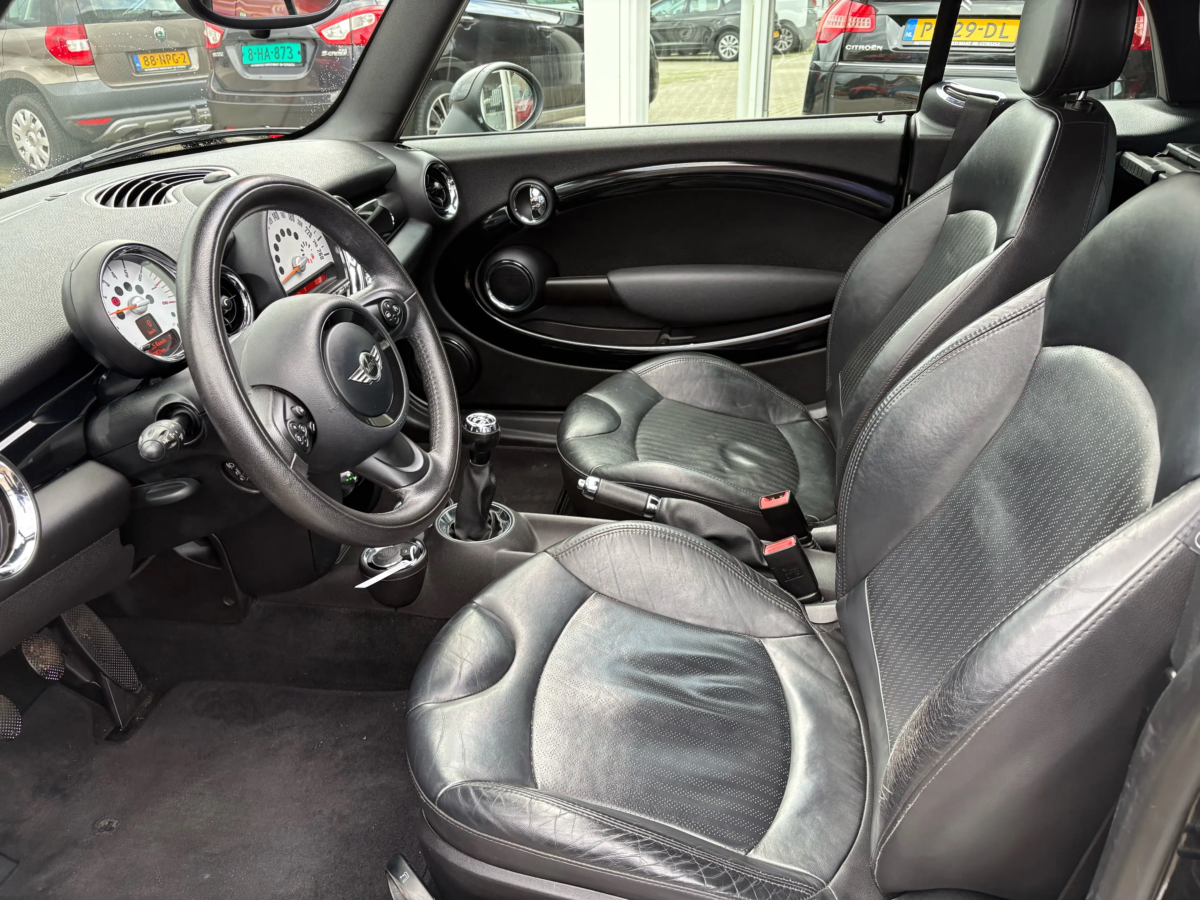 MINI One Cabrio 1.6 Chili — photo 3