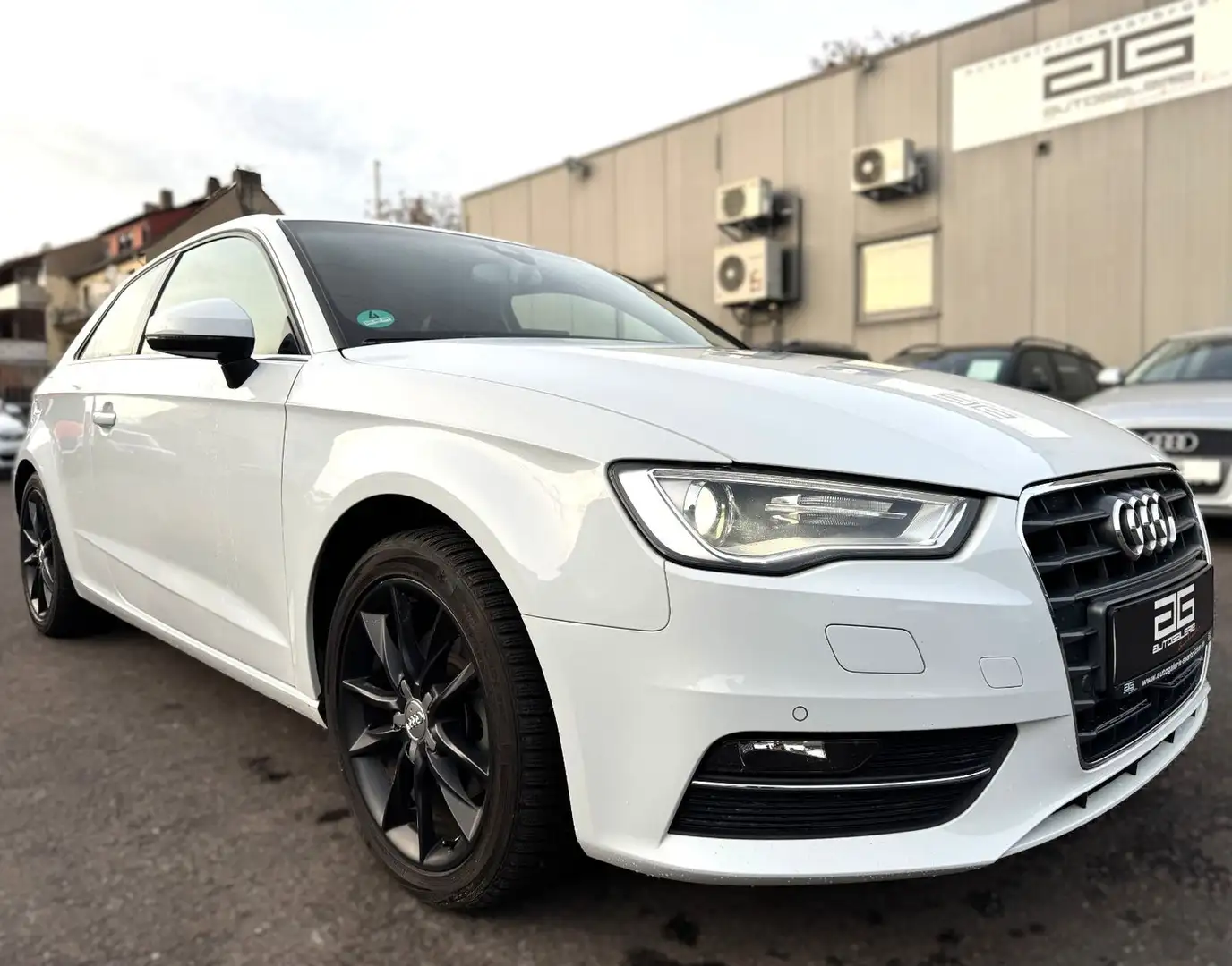 Audi A3 2.0TDI Ambiente*Navi/ACC/B&O/Xenon/Teilleder* Weiß - 1