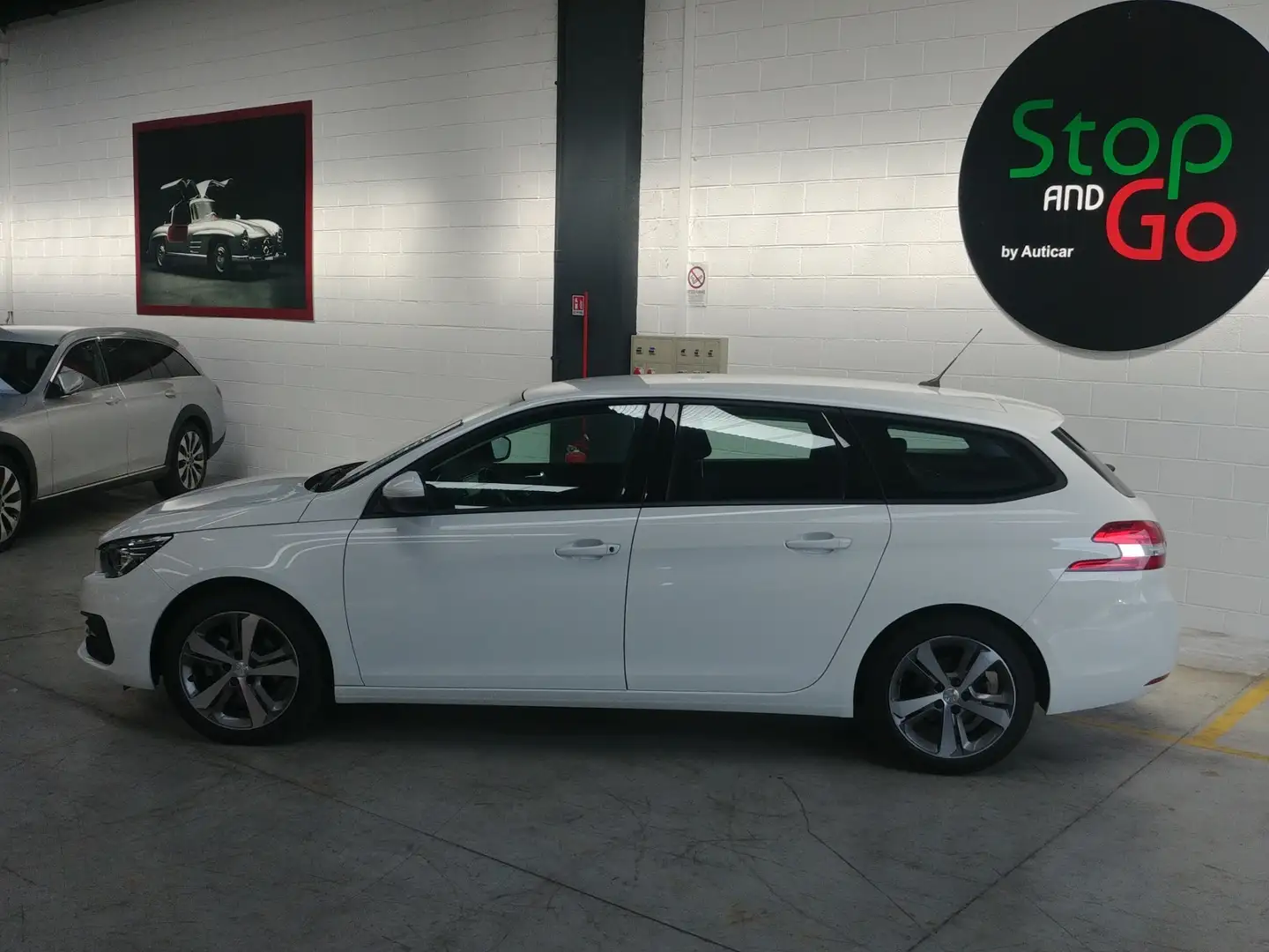 Peugeot 308 BlueHDi 130 S&S EAT8 SW Active Bianco - 2