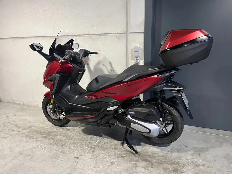 Honda Forza 125 - foto 4