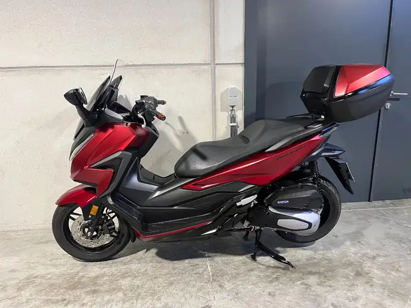 Honda Forza 125 - foto 5