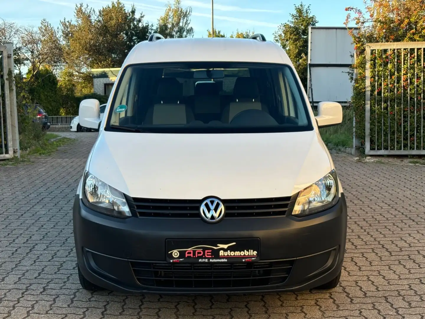 Volkswagen Caddy Trendline BMT 1.6 TDI 5 Sitzer Weiß - 2
