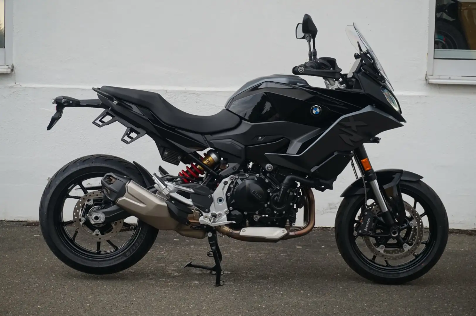 BMW F 900 XR A2 35 kW/ 48 PS Zwart - 1
