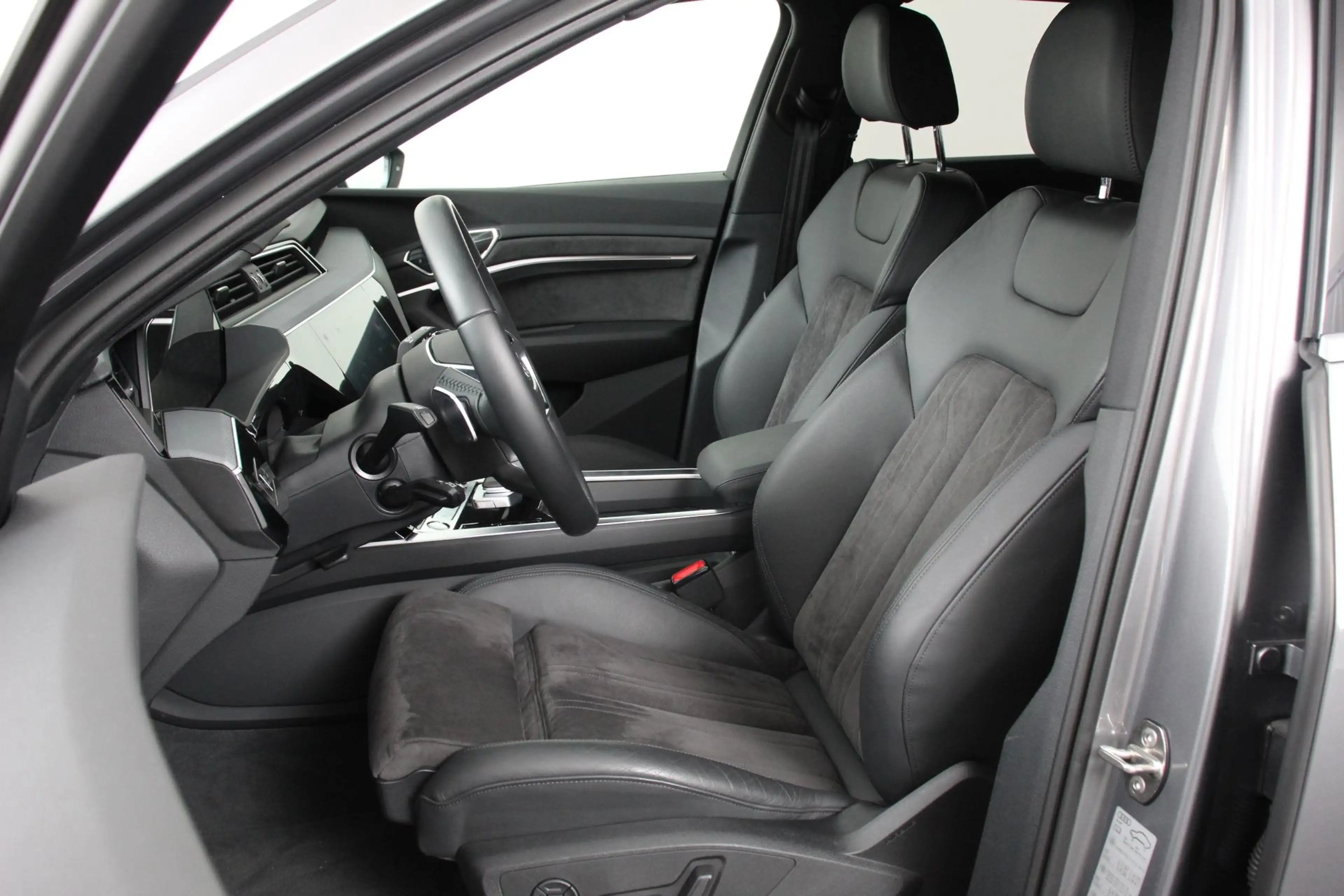Audi e-tron e-tron 55 quattro advanced Pro Line Plus 408pk! | — photo 8