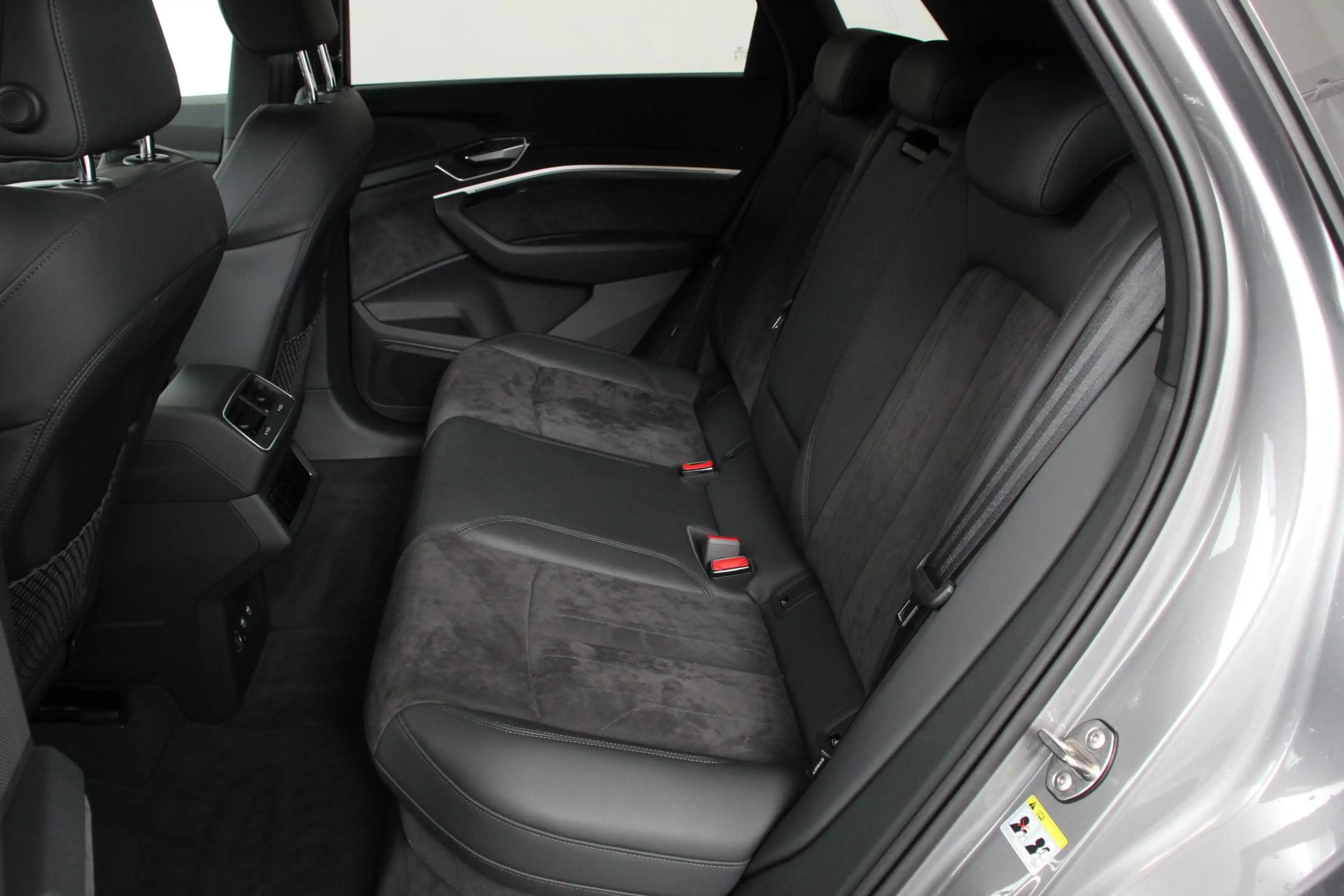 Audi e-tron e-tron 55 quattro advanced Pro Line Plus 408pk! | — photo 9