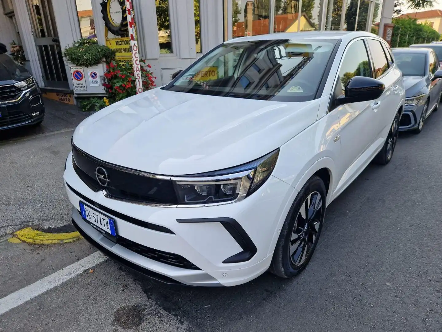 Opel Grandland 1.6 PLUG IN HYBRID 225 cv FWD AT8 BUSINE Bianco - 1