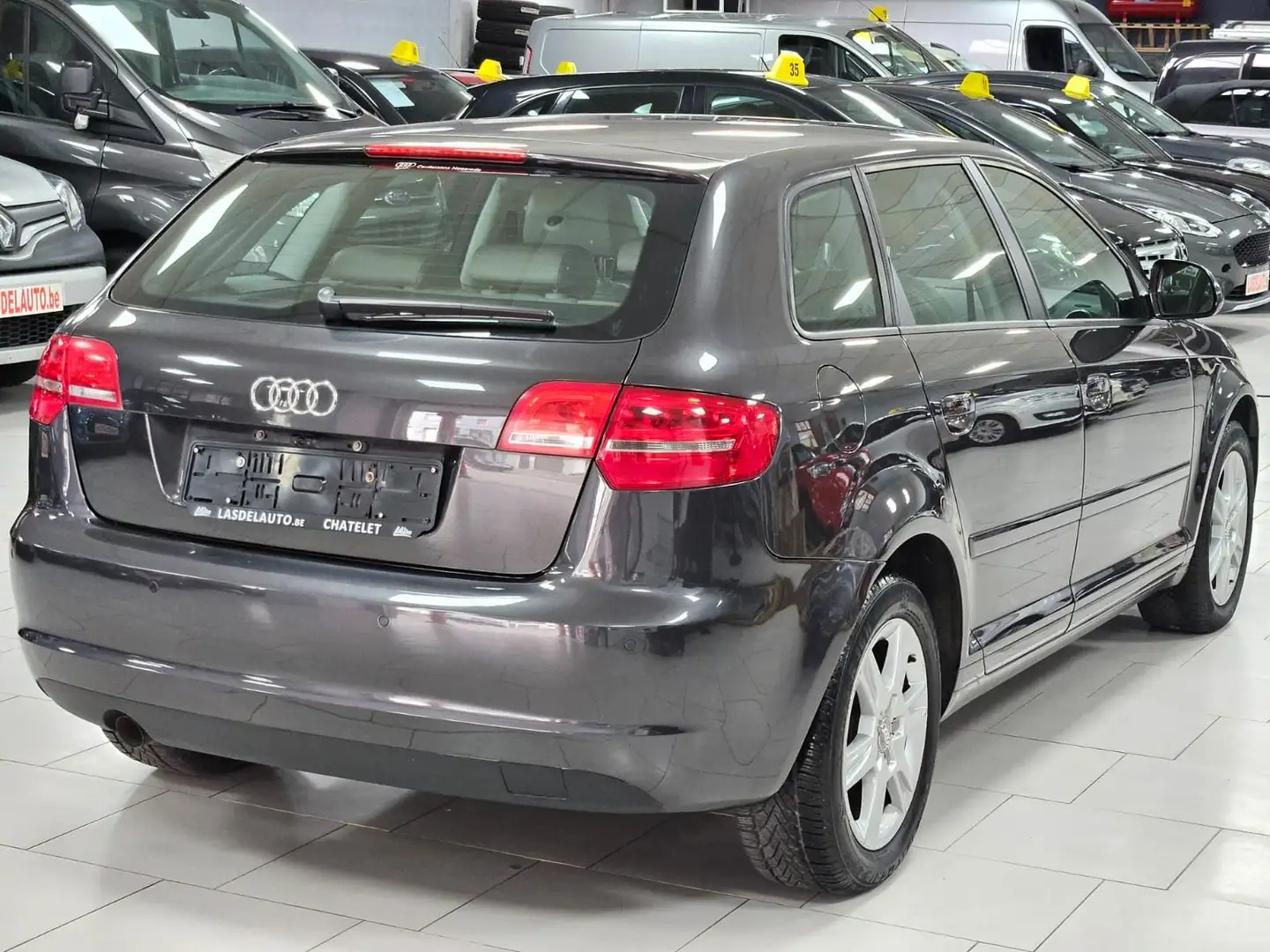 Audi A3 Sportback1.6 TDi CAMERA Cruise Cuir Chauffants Gps Negru - 2
