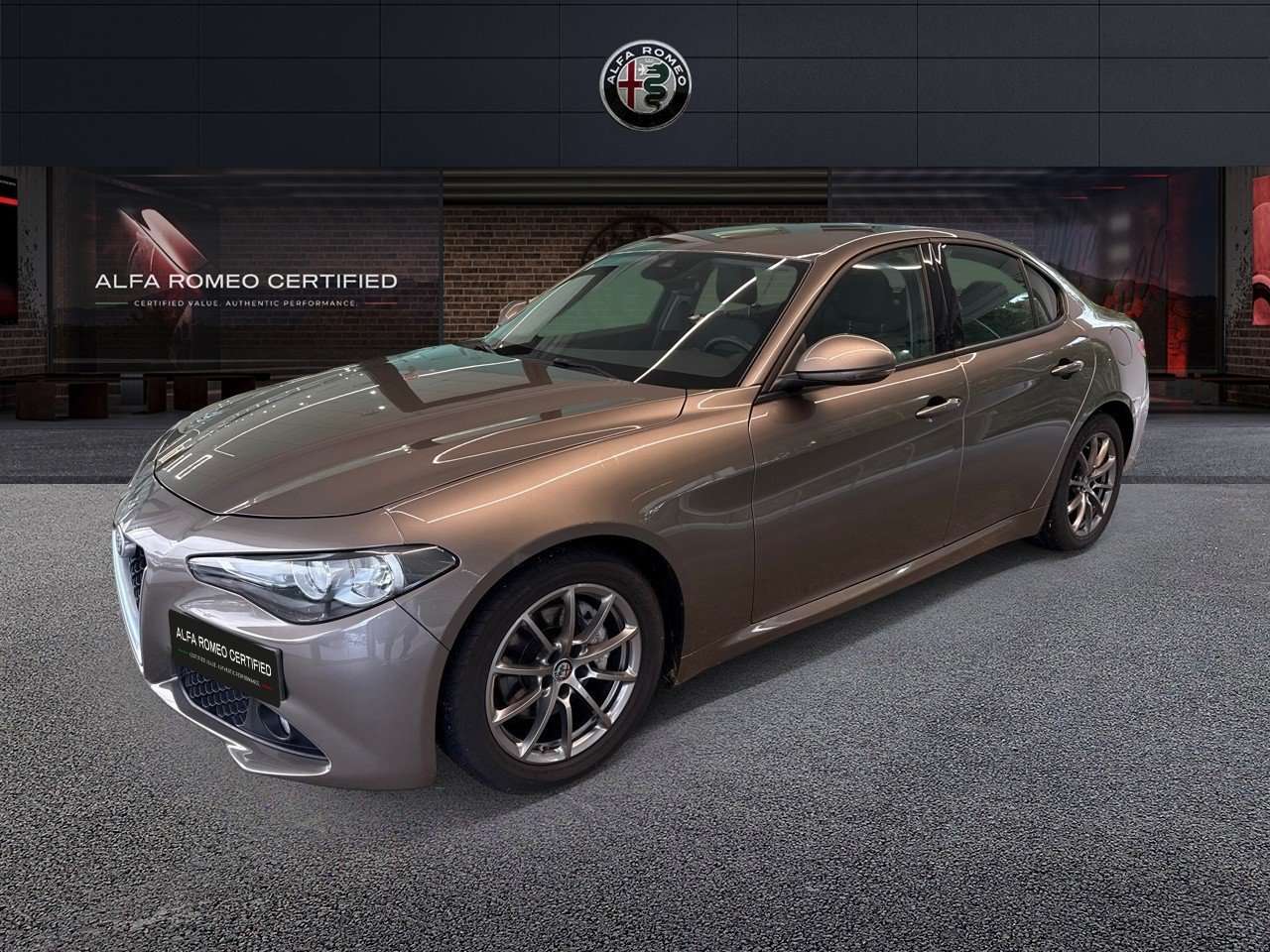 Alfa Romeo Giulia 2.2 Turbo AT8 150CV Super