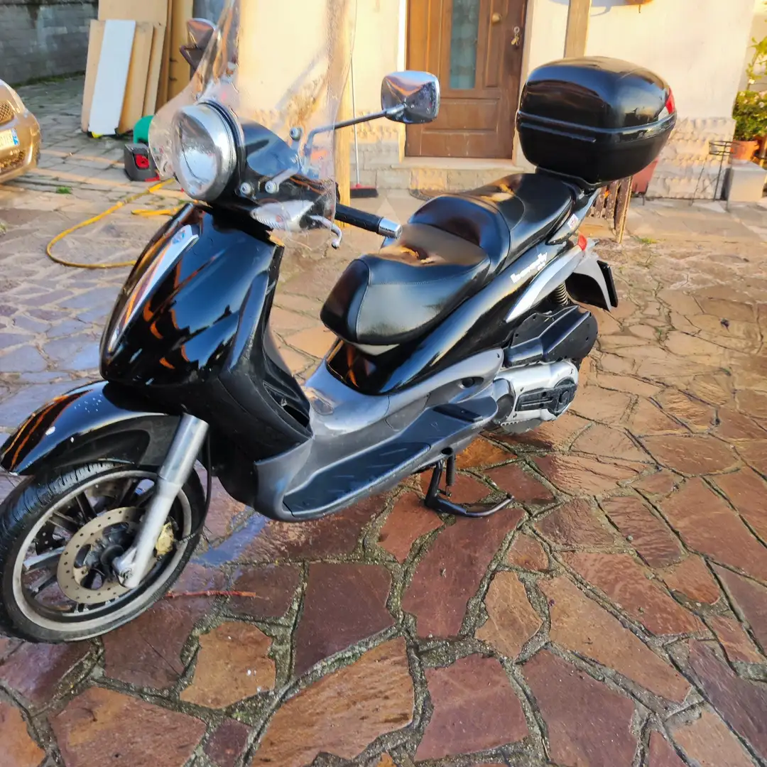 Piaggio Beverly 500 Negro - 2