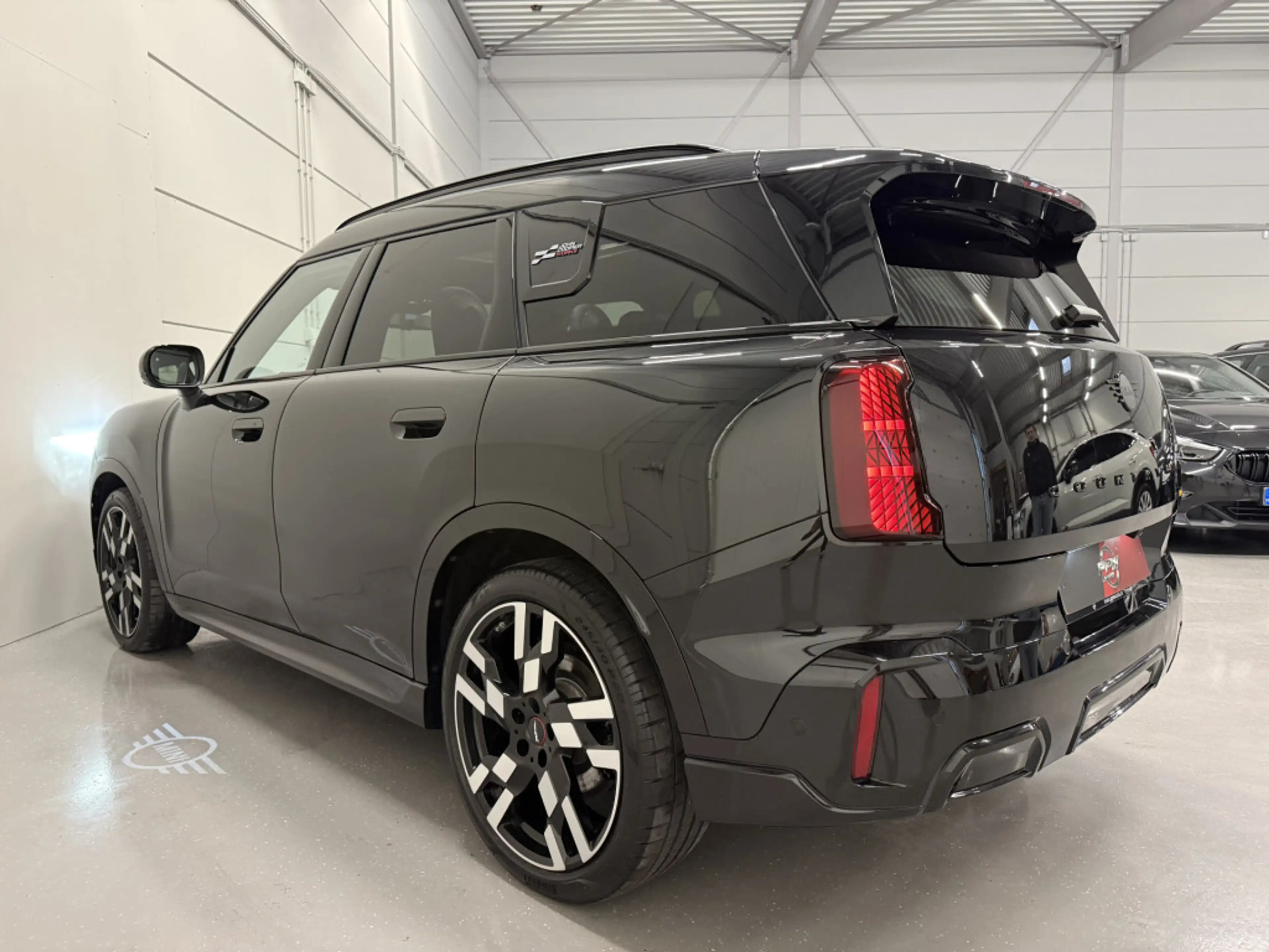 MINI John Cooper Works Countryman 1.5 C JCW XL BLACK PANO/H&K/HEAD-UP/20"/JCW-LEER S — photo 9