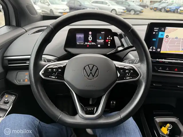 Volkswagen ID.4 view 2