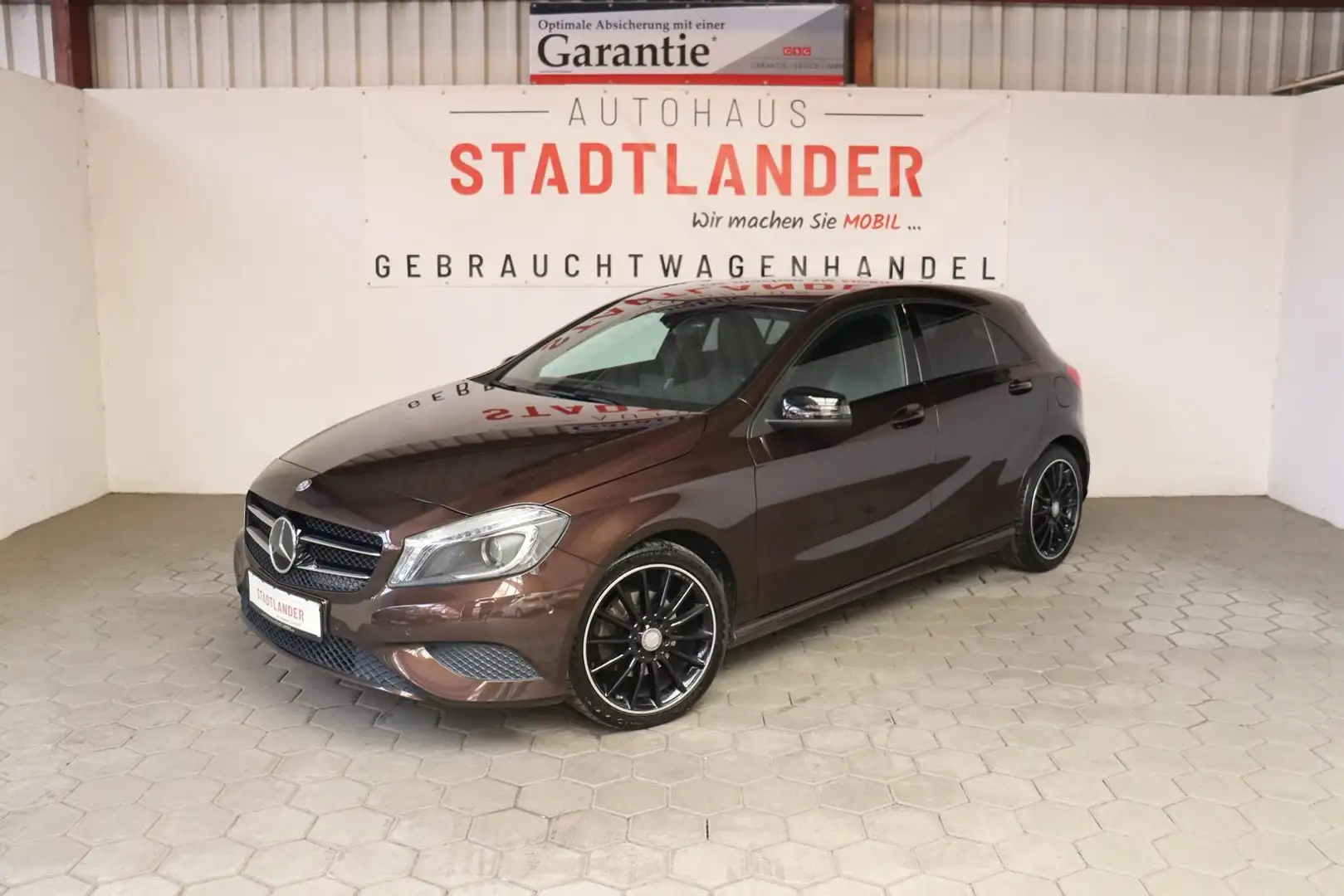 Mercedes-Benz A 180 BlueEfficiency Urban NAVI*CAM*SHZ Marrone - 2