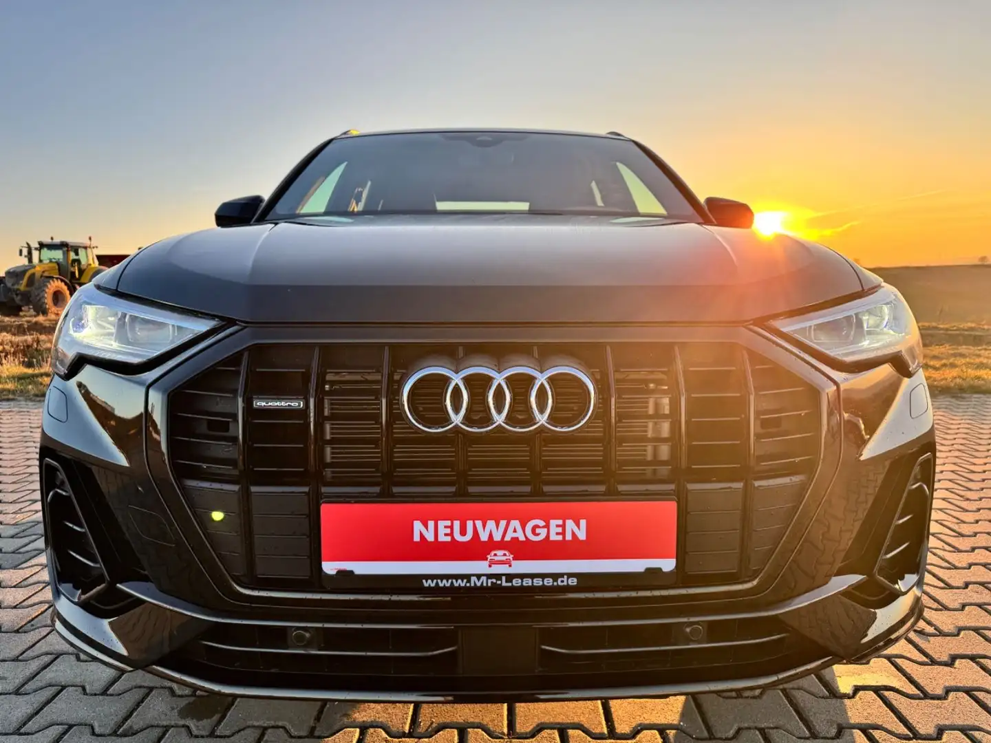 Audi Q3 40 TDI Q S line STANDHZG AHK MATRIX VC+ KS CA Schwarz - 2