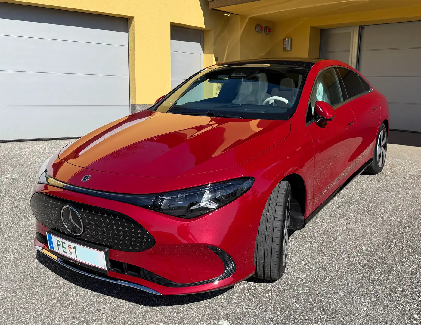 Mercedes-Benz CLA 250 CLA 250+ EQ Rot - 1
