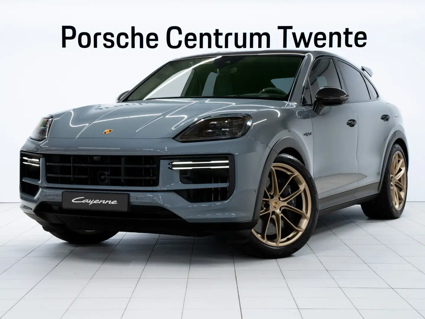Porsche Cayenne Turbo E-Hybrid Coupé met GT-Pakket Gris - 1