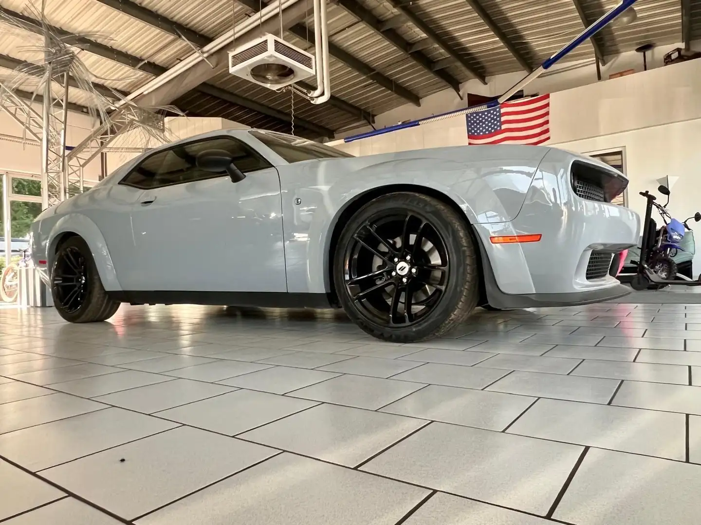 Dodge Challenger 5,7 R/T Aut. Widebody Kamera Leder Gris - 2