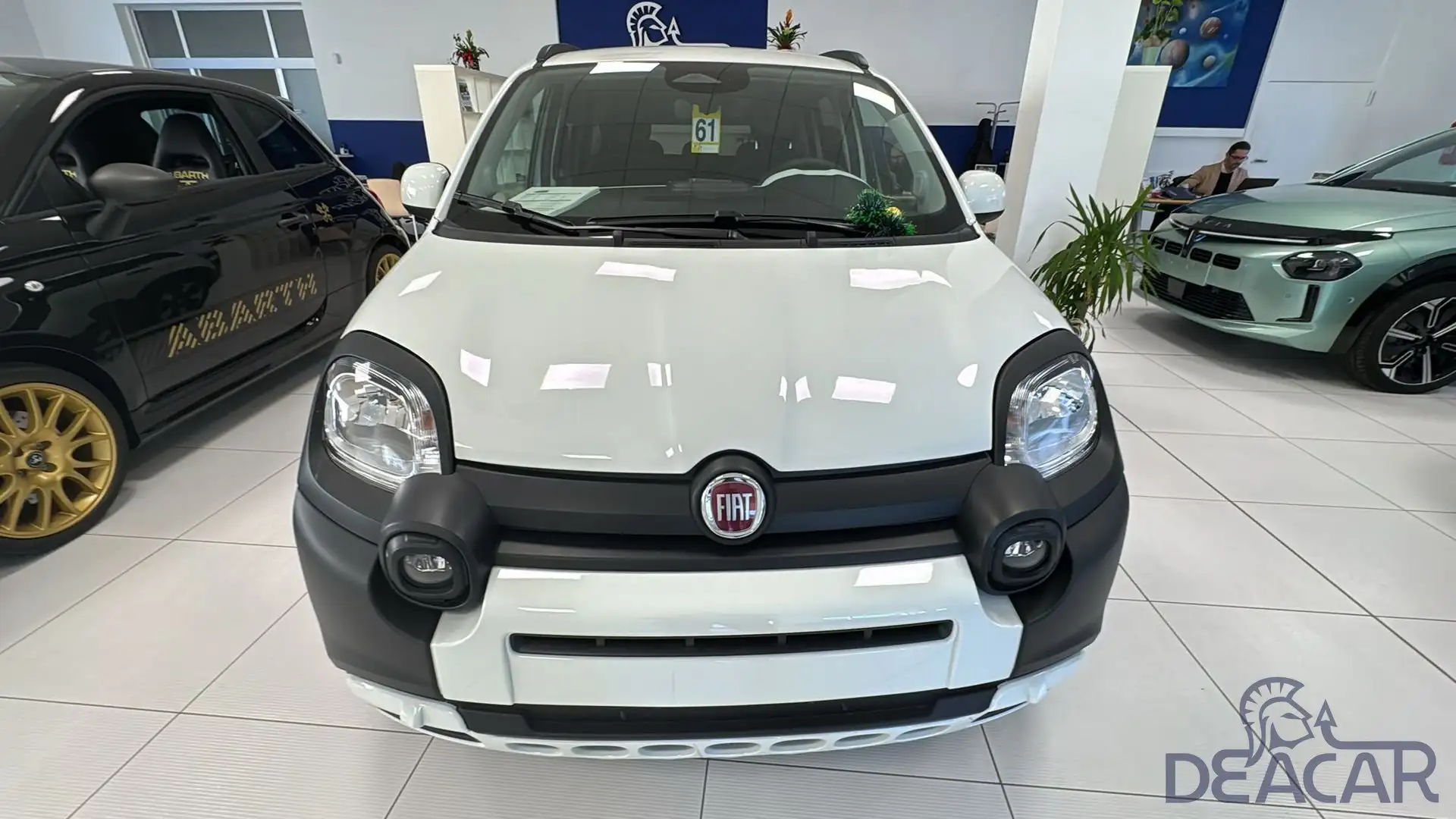 Fiat Panda Pandina 1.0 FireFly 65 CV Hybrid Cross Weiß - 1