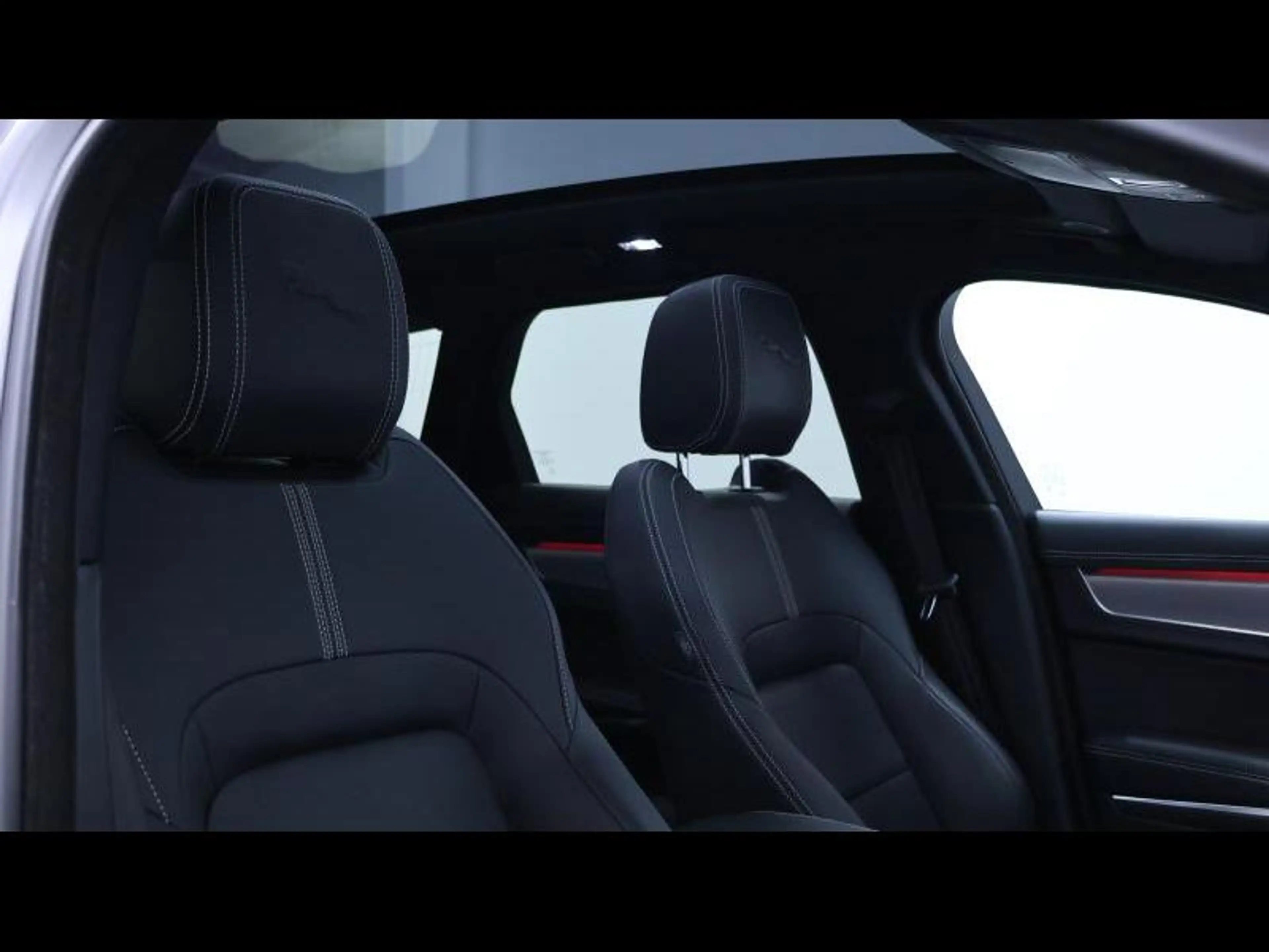 Jaguar XF D200 R-DYNAMIC SE AWD AUTO — photo 12