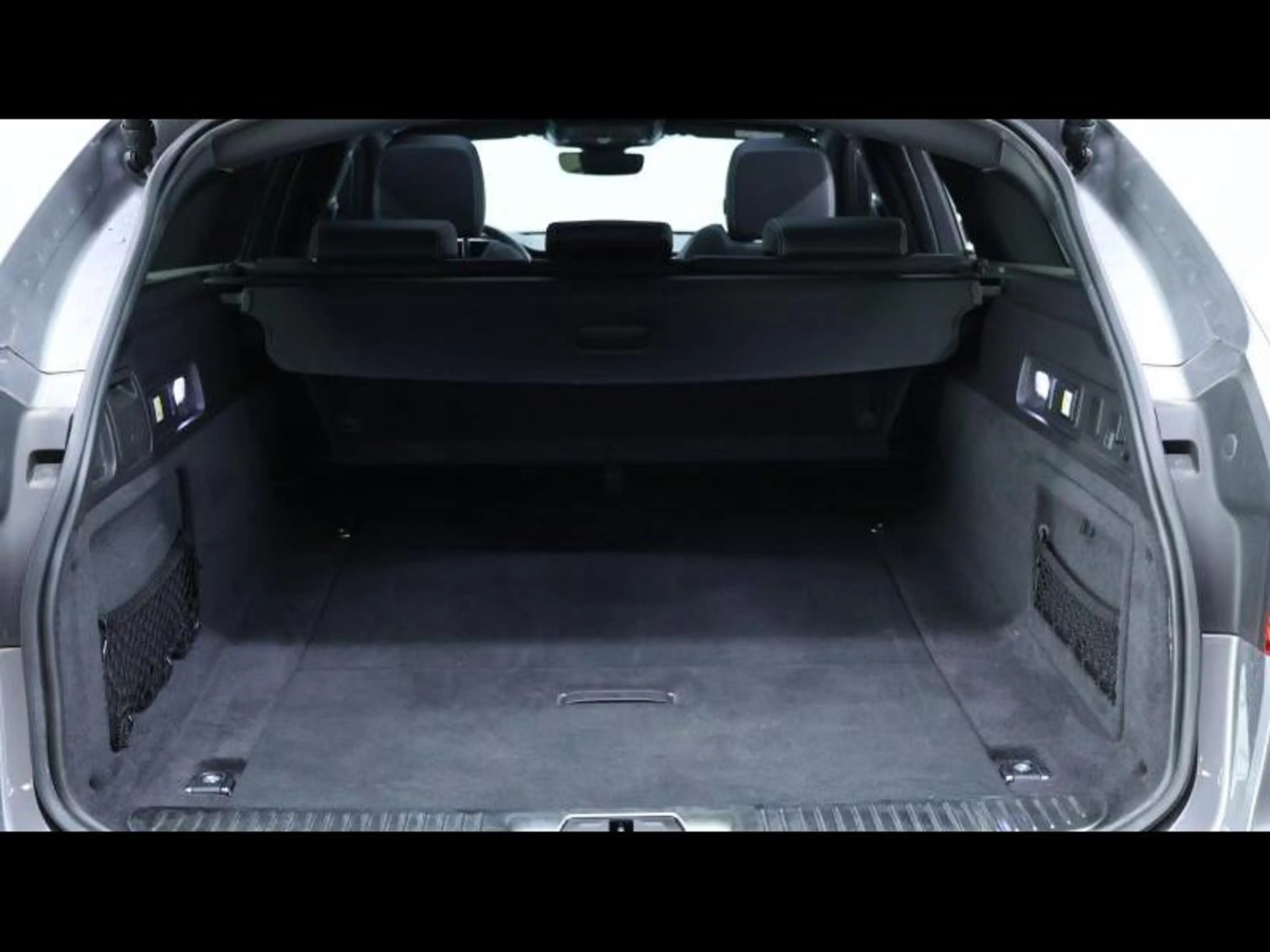 Jaguar XF D200 R-DYNAMIC SE AWD AUTO — photo 7