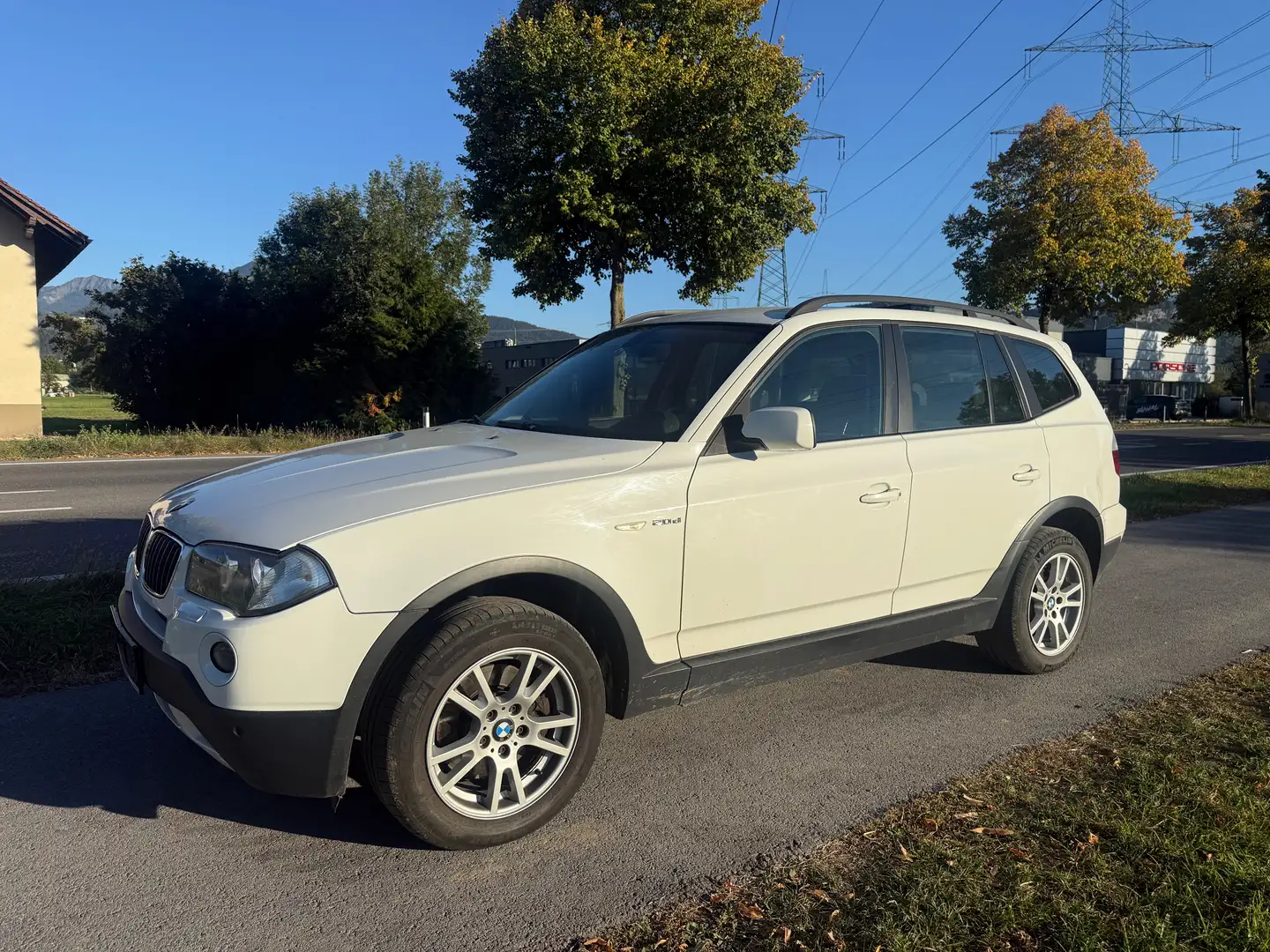 BMW X3 2.0d Automatik Weiß - 2