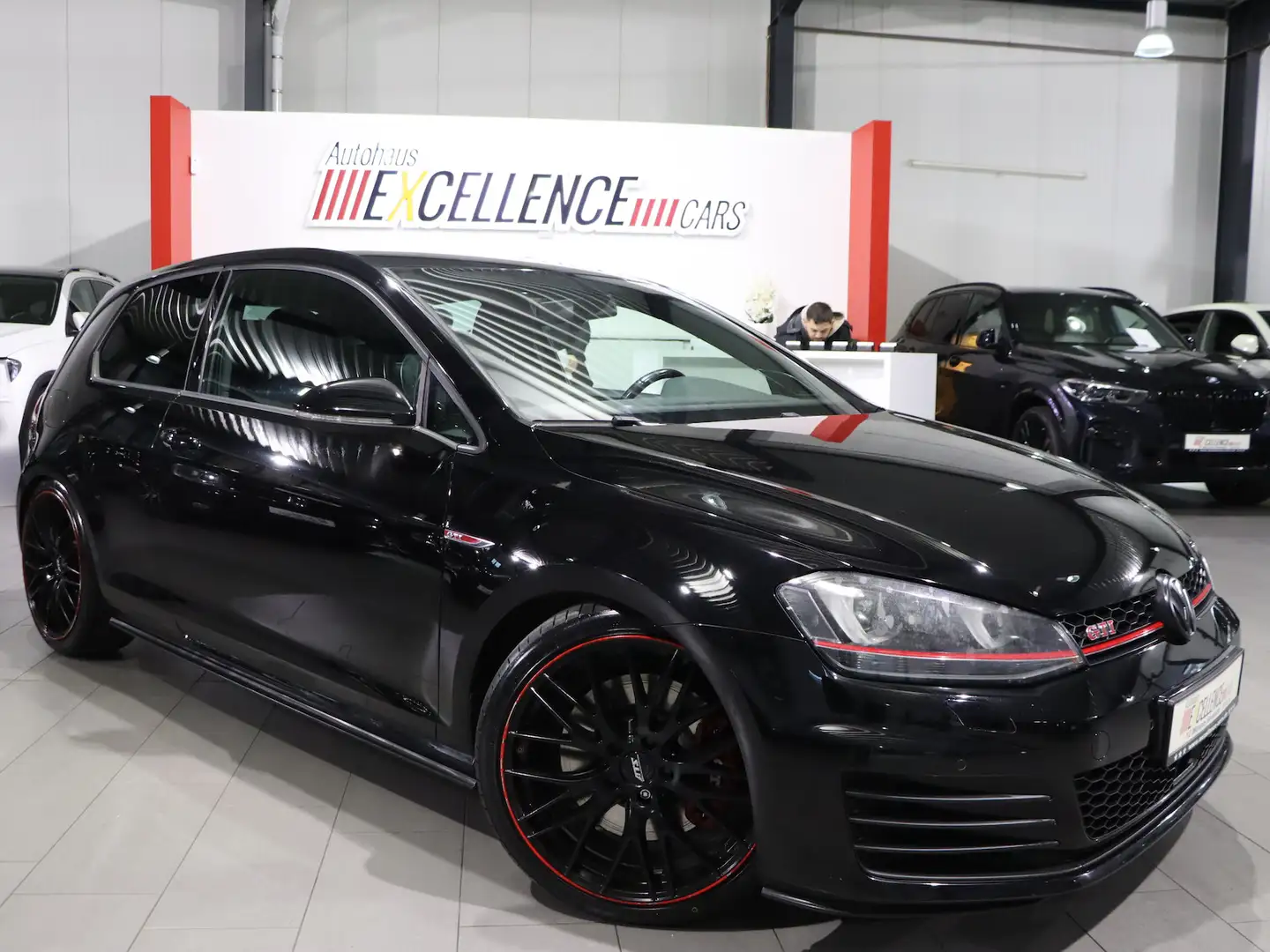 Volkswagen Golf GTI VII 2.0 TSI PERFORMANCE XENON, DYNAUDIO Schwarz - 2