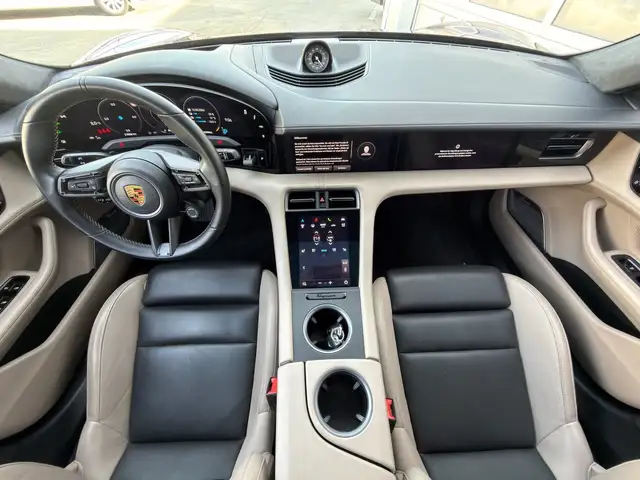 Porsche Taycan Turbo Ansicht 9
