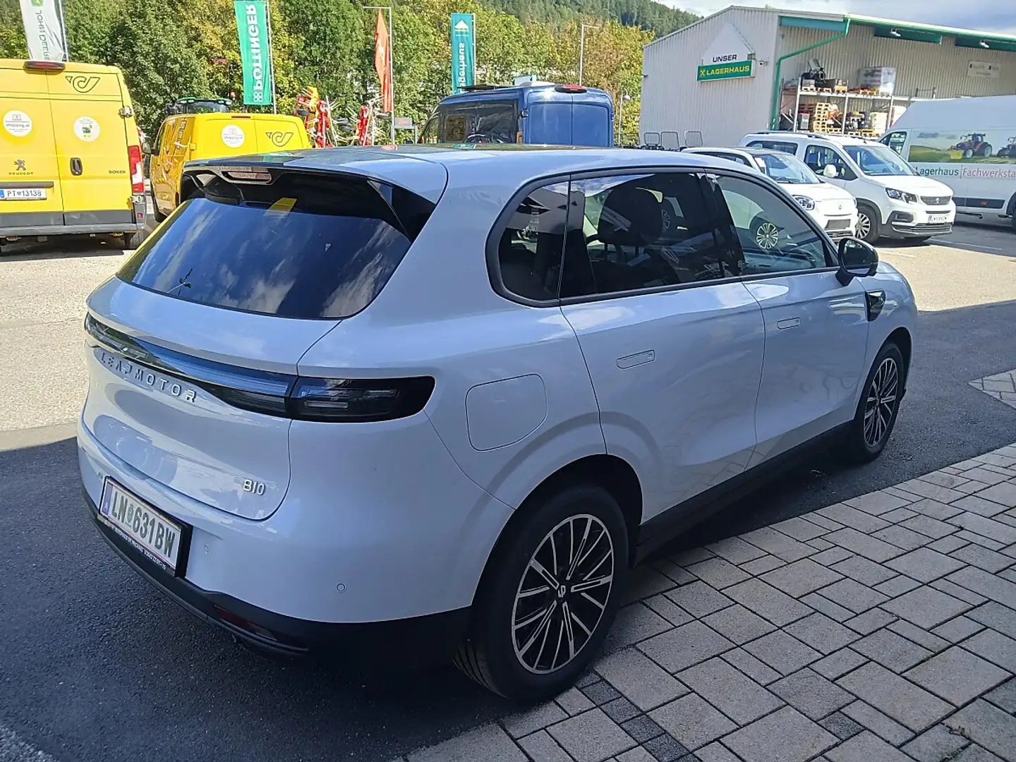 Leapmotor B10 Hybrid Design Weiß - 2