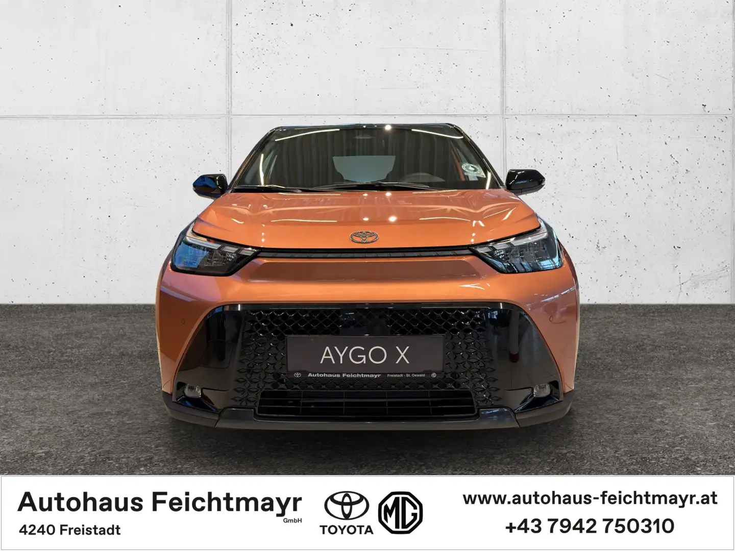 Toyota Aygo X X 1,5 VVT-i Lounge 5t. Beige - 2