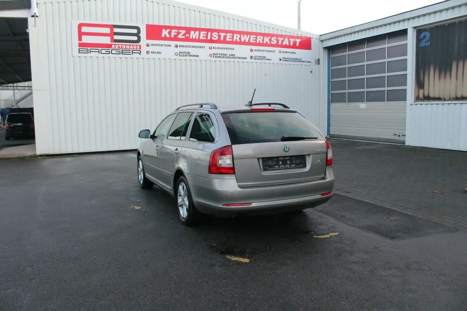 Skoda Octavia Combi Best of Beżowy - 2