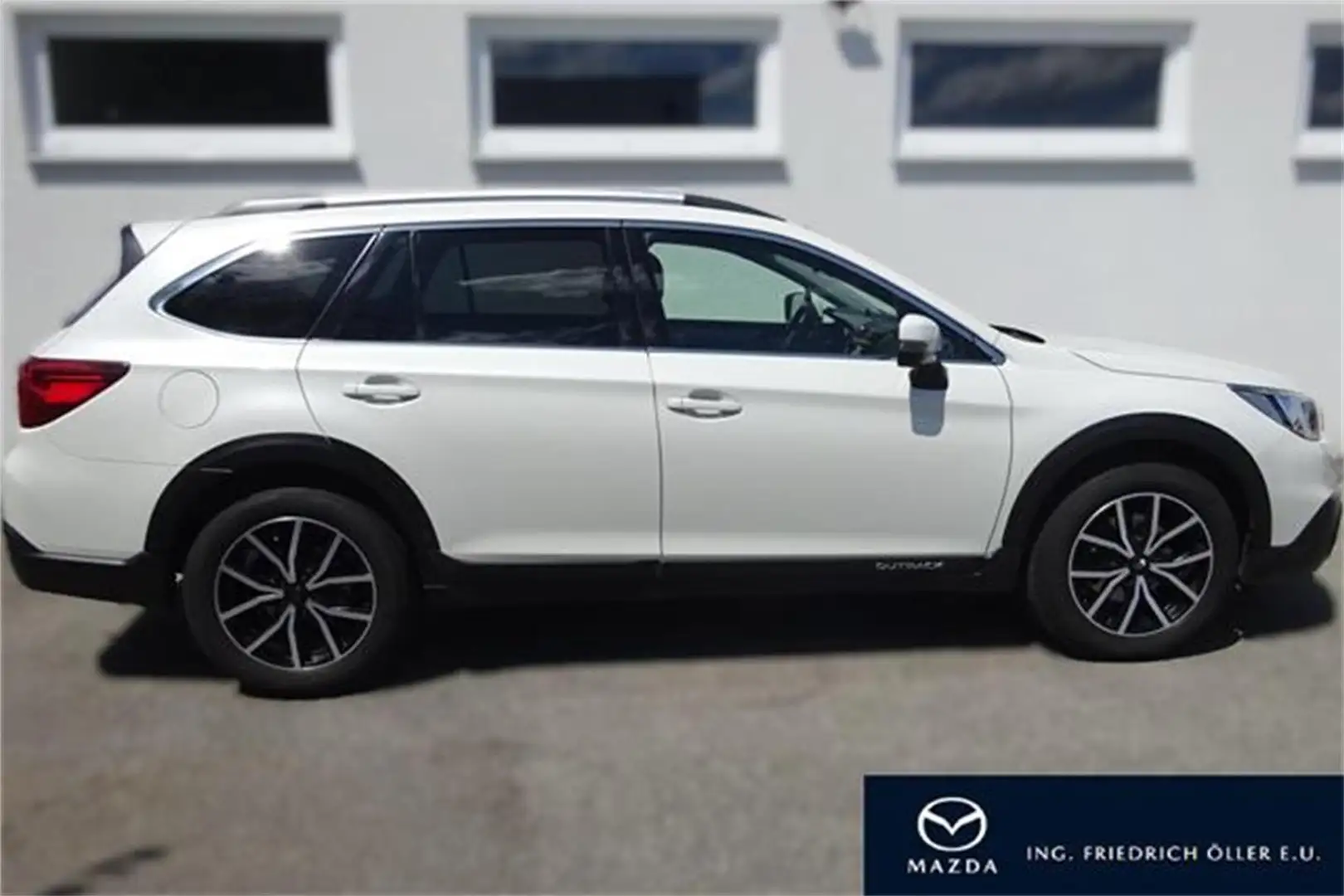 Subaru OUTBACK Outback Touring Wagon 2,0 D Comfort AWD CVT Weiß - 1