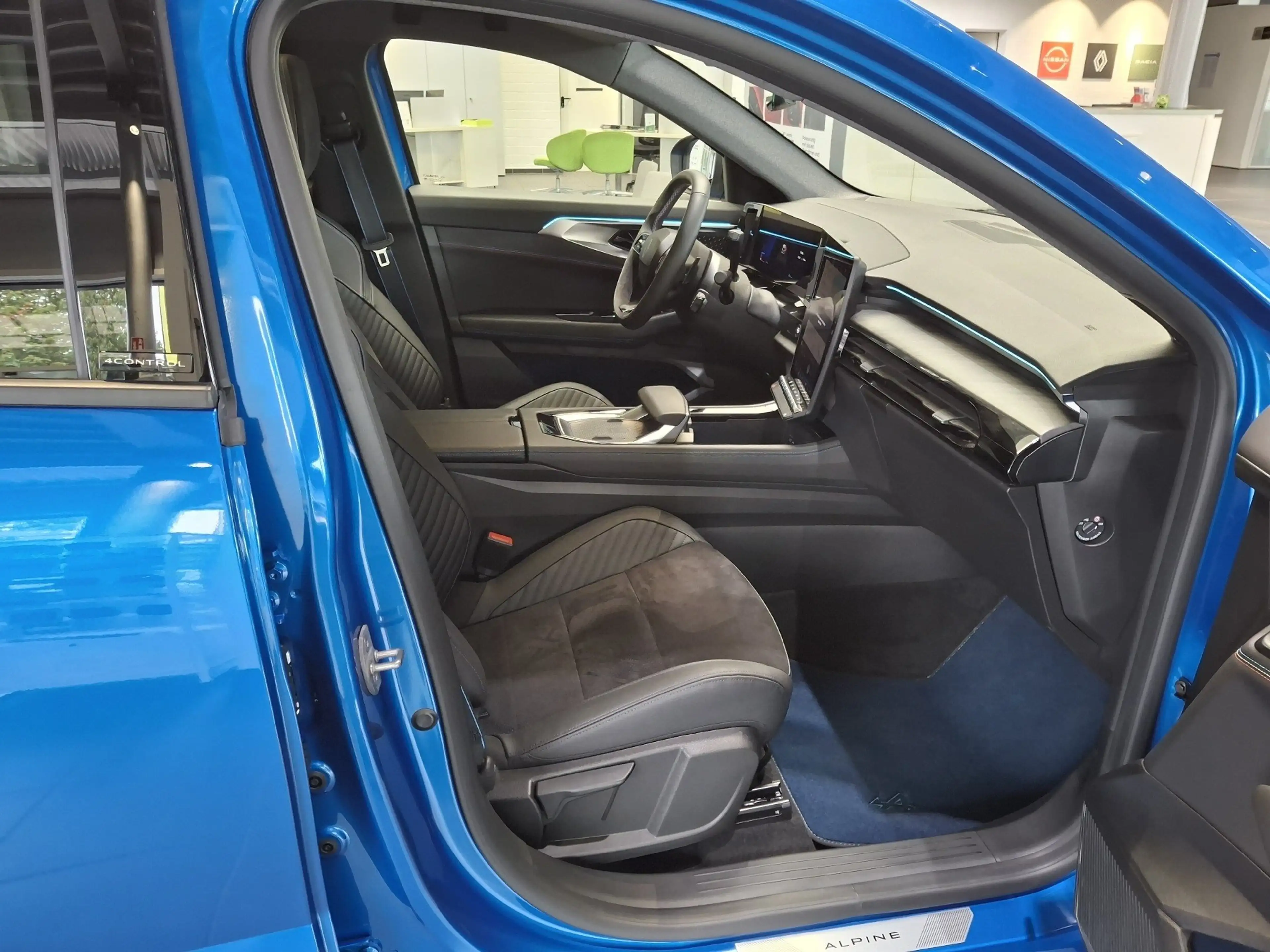 Renault Rafale Esprit Alpine Full Hybrid 200 + Solarbay+ — photo 10