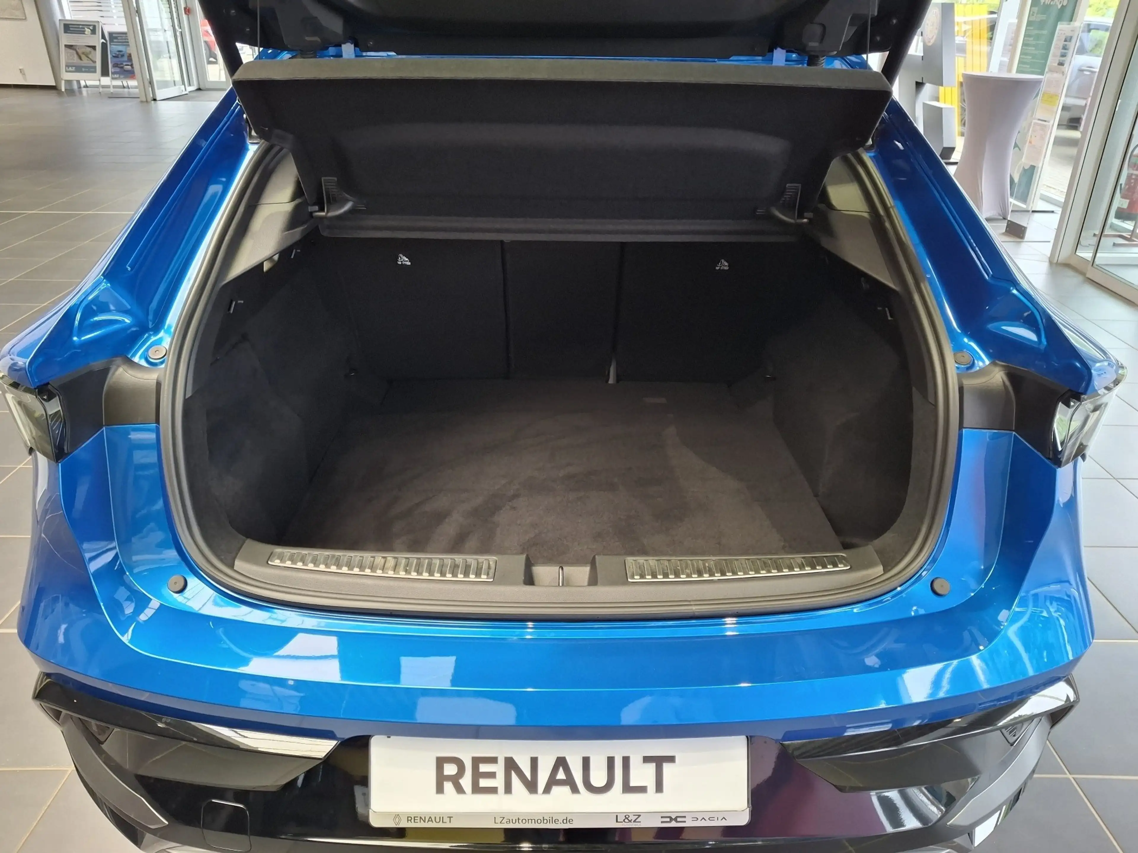 Renault Rafale Esprit Alpine Full Hybrid 200 + Solarbay+ — photo 8