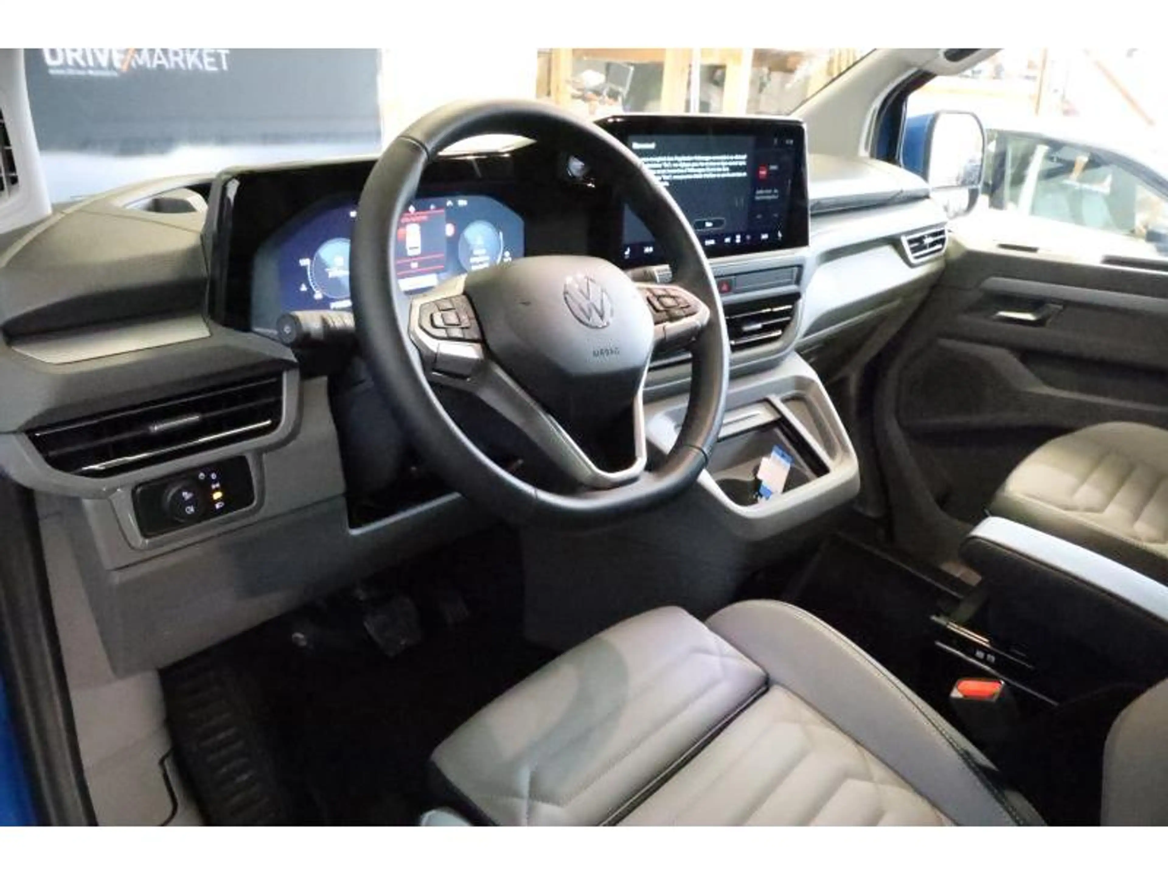 Volkswagen T7 Caravelle Style 4X4 — photo 11