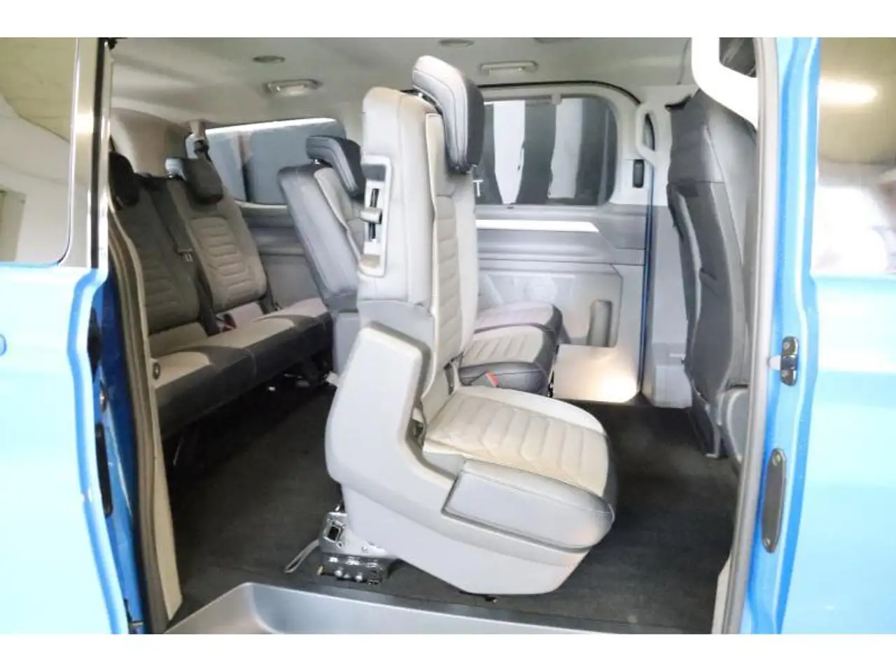 Volkswagen T7 Caravelle 2026 — фото 15