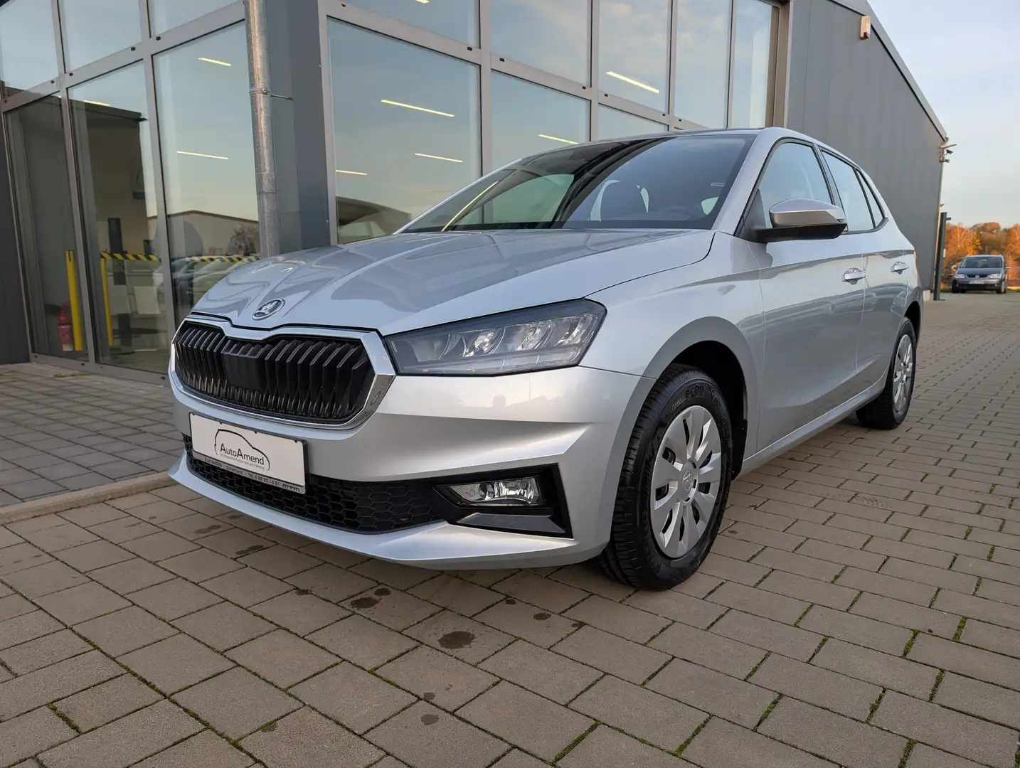 Skoda Fabia Selection Kamera Parksensoren SHZ 4J Garantie Silber - 1
