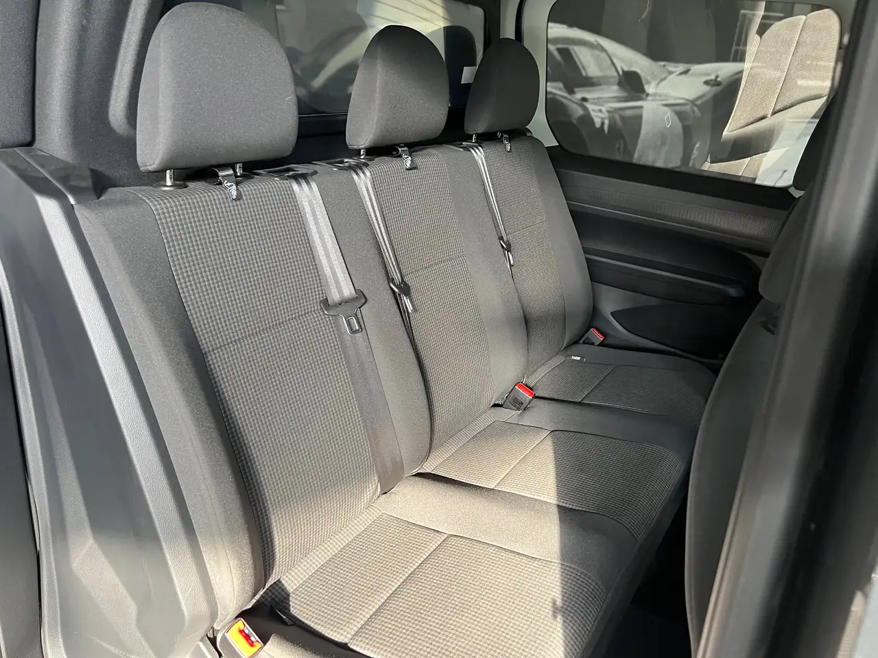 Volkswagen Caddy Maxi Combi Plus 2.0 TDi 5 pl. / Camera + Park Assist / Apple, миниатюра 7