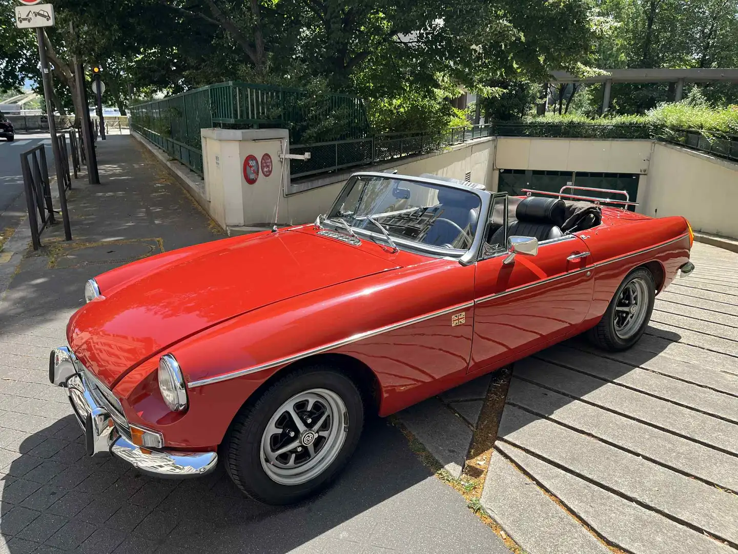 MG MGB Rouge - 1