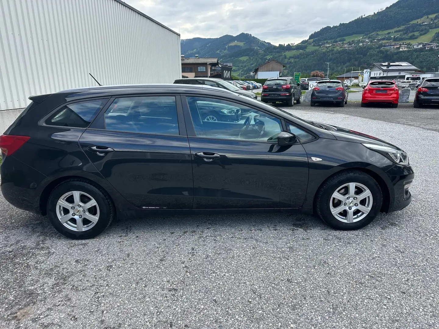 Kia Ceed SW / cee'd SW 1,4 CRDi Titan Pickerl 9/2027 Schwarz - 2