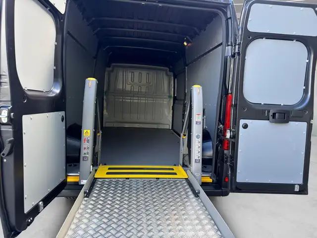 Fiat Ducato view 7